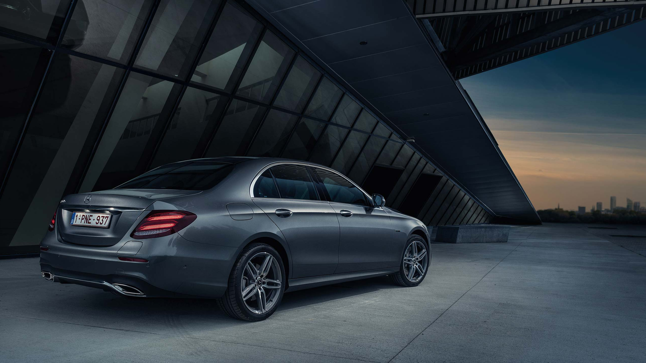 Mercedes Benz e200 на айфон
