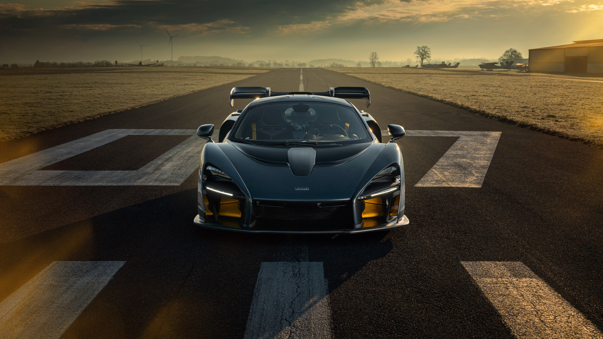 Машина MCLAREN Senna MCLAREN