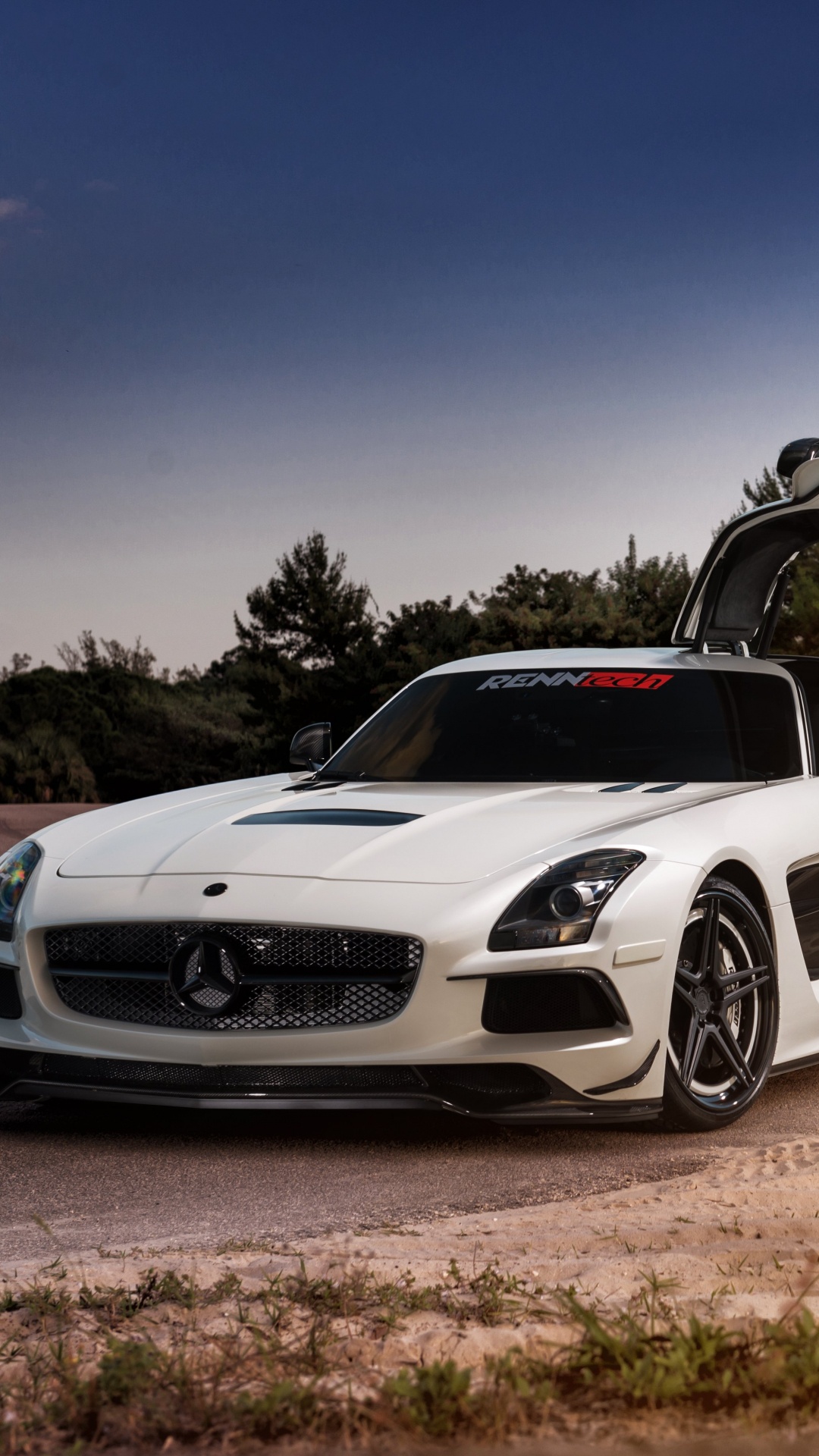Mercedes Benz SLS AMG спорткар
