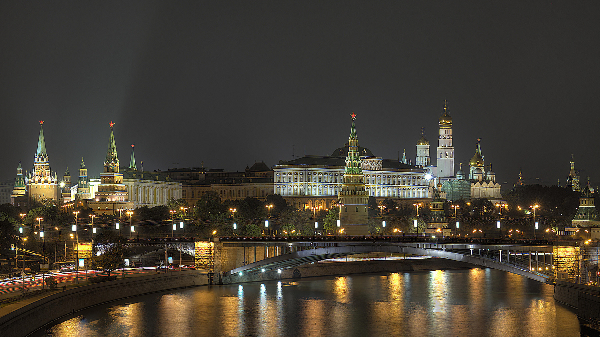 ночная красная площадь москва