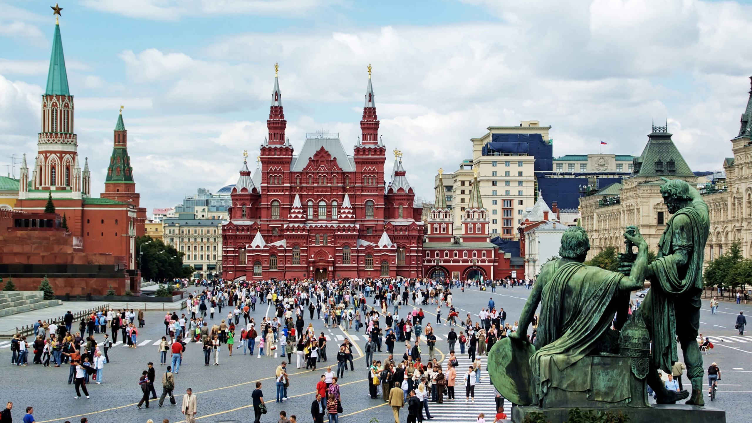 В москве есть русские