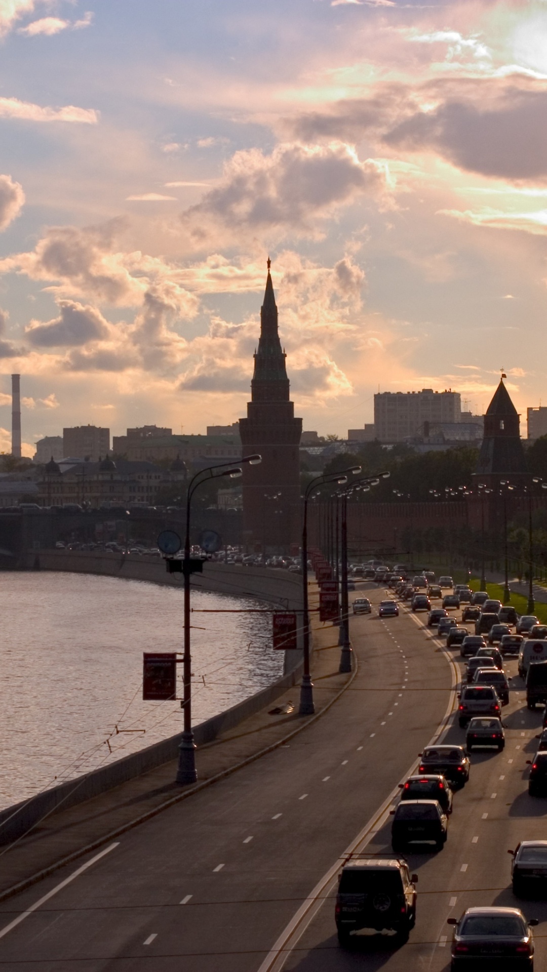 Набережная машине. Набережная Москва. Москва набережная 1920. Французская набережная Москва. Набережная Москва реки Москва ситт.