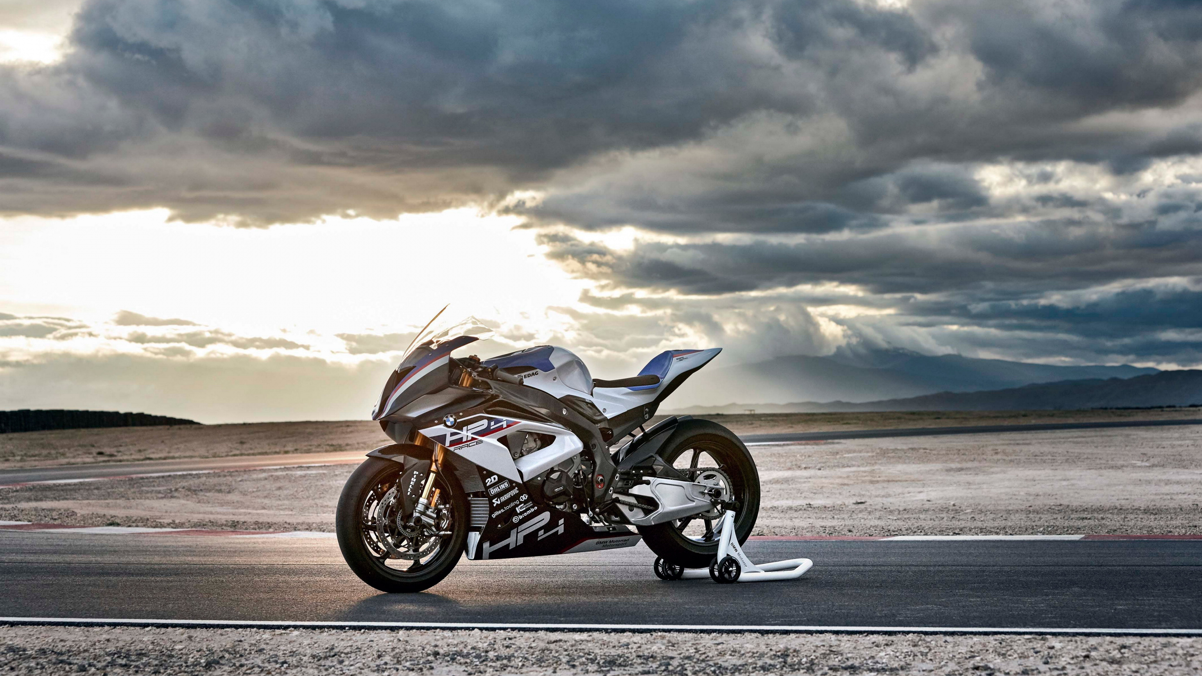 BMW s1000rr закат