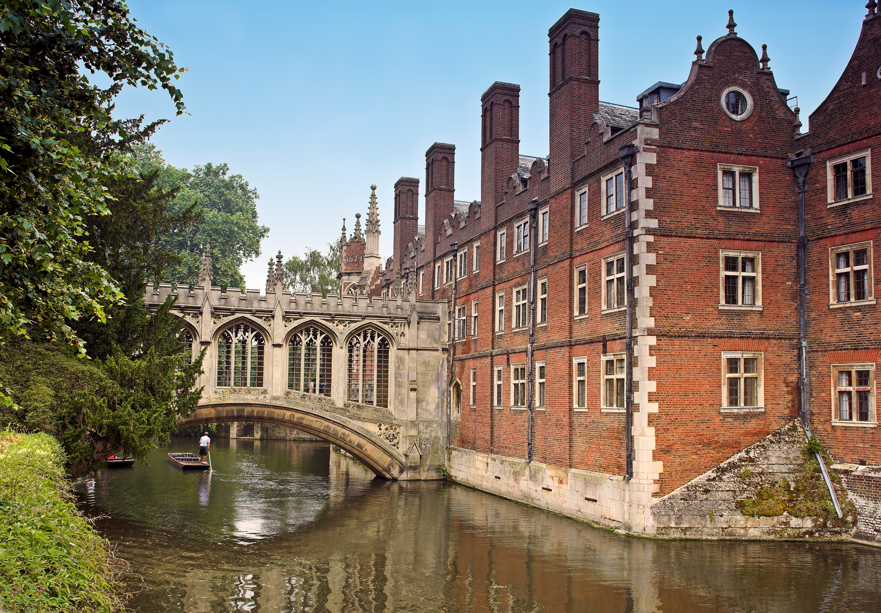 The oldest university in england. Кембриджский университет вели. Кембридж Англия университет. Кембридж Англия колледжи. Кембриджский университет (Великобритания, 1209).