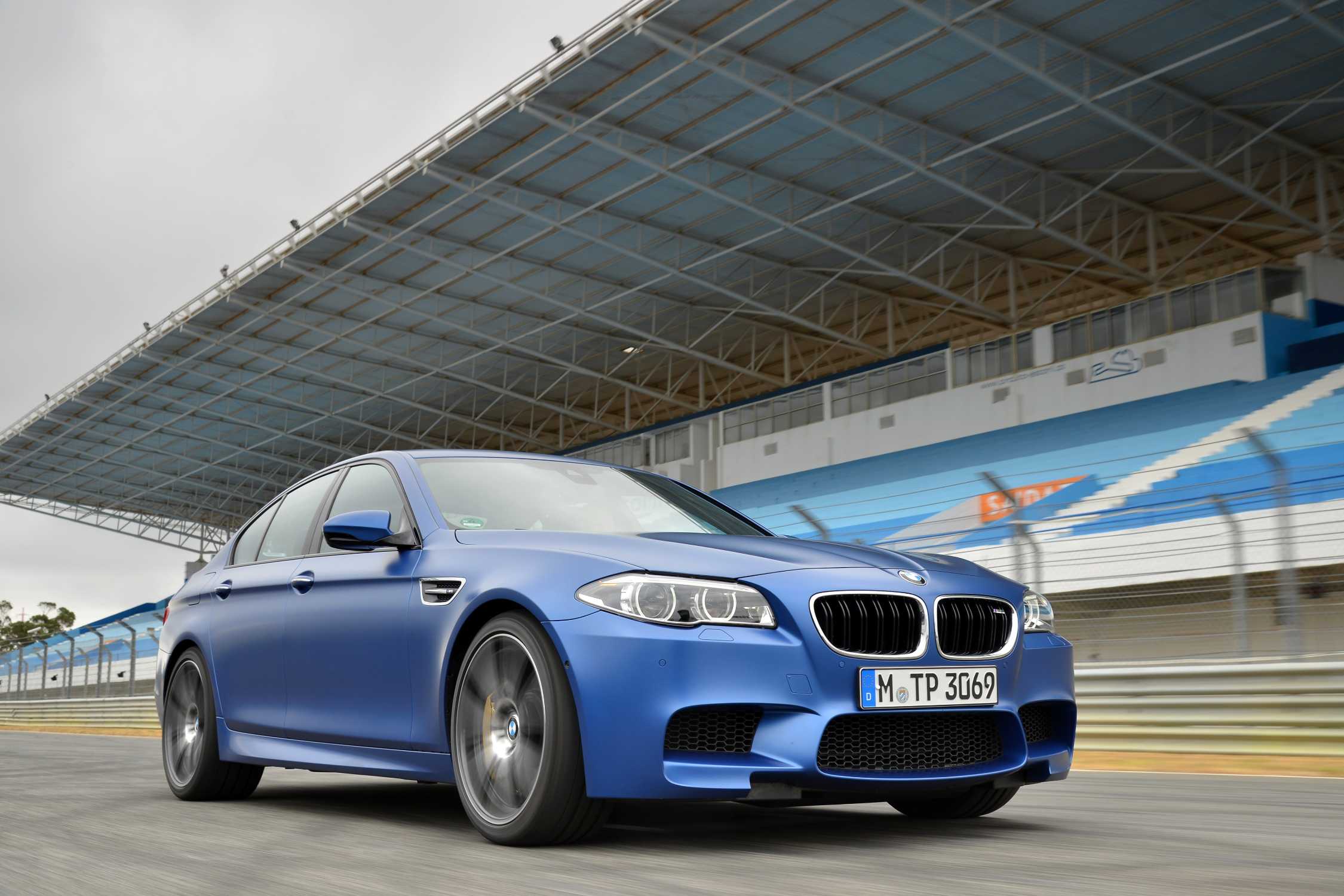 Купить Бмв M5 F10