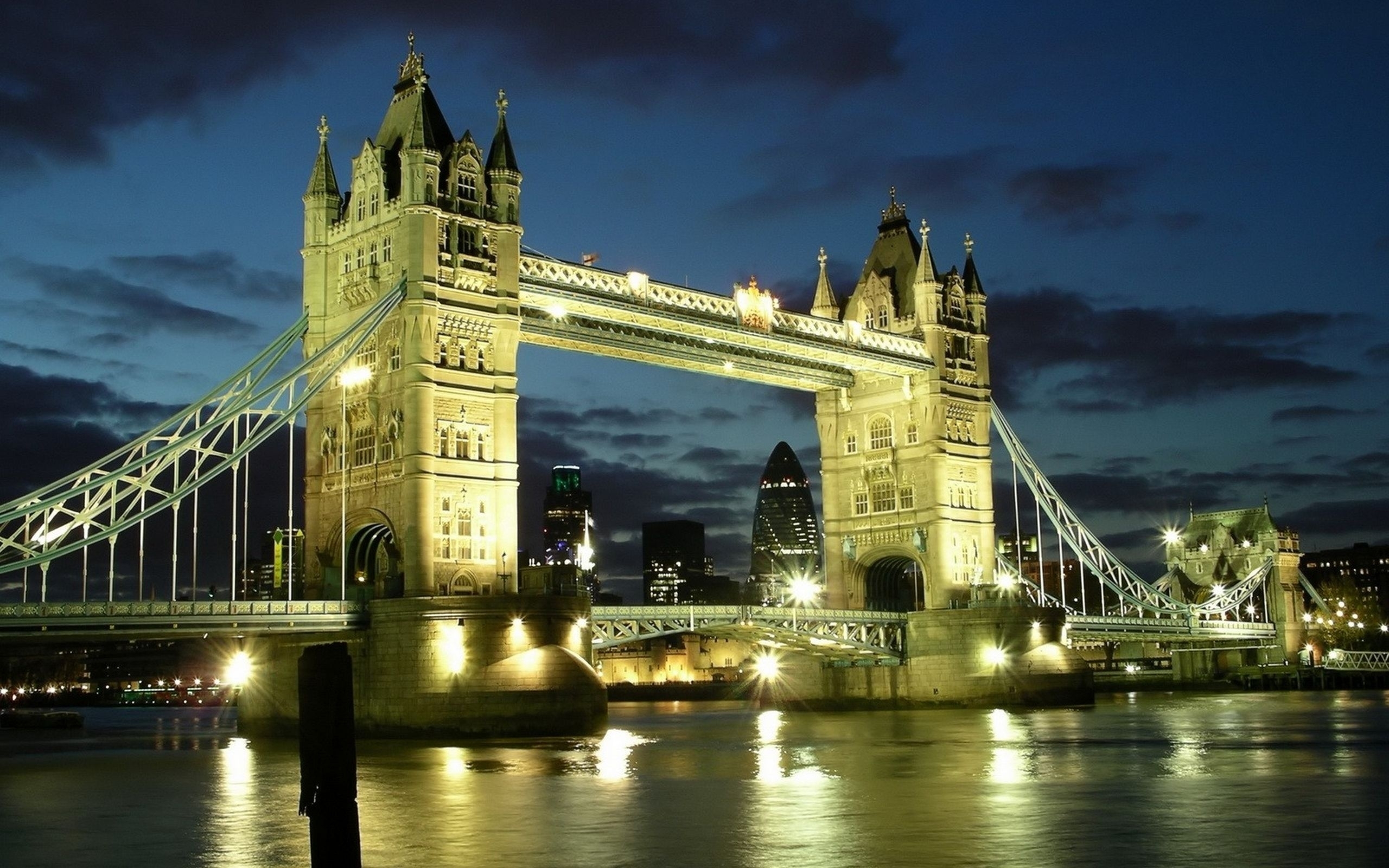 Tower bridge фото