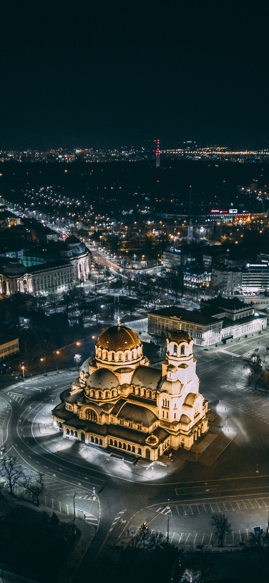 Обои CampFirebg, ночь, город, вода, ориентир в разрешении 1125x2436