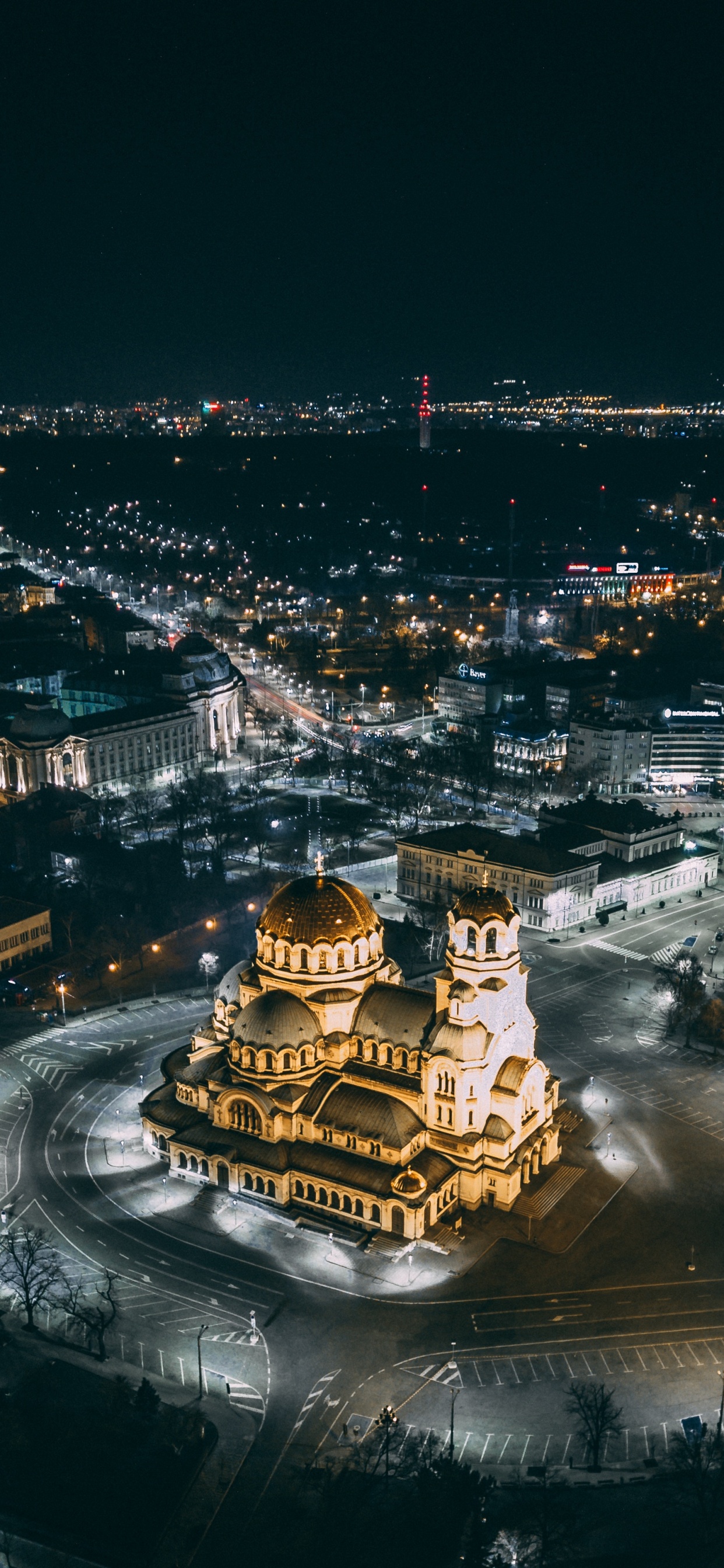 Обои CampFirebg, ночь, город, вода, ориентир в разрешении 1242x2688