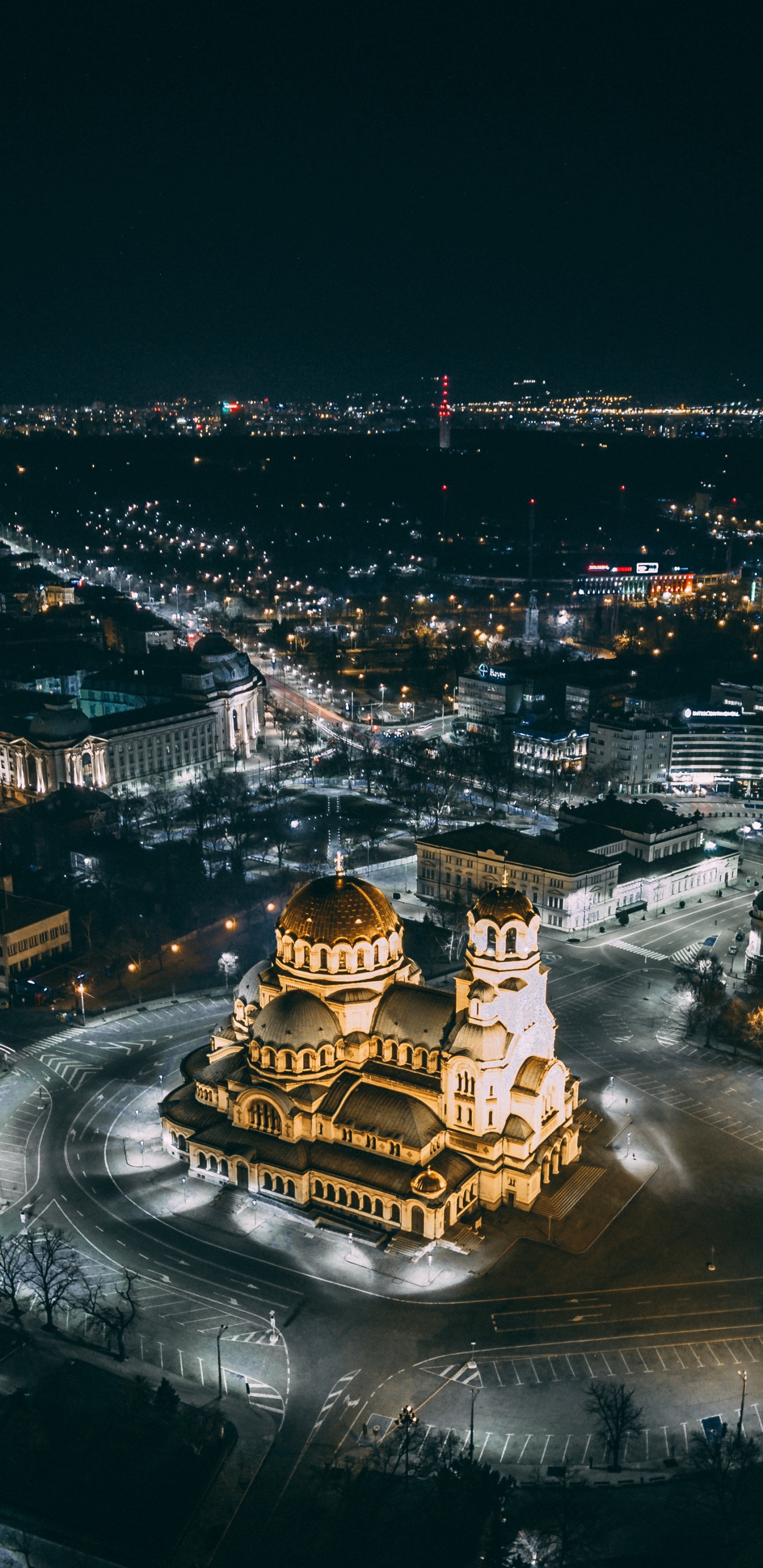 Обои CampFirebg, ночь, город, вода, ориентир в разрешении 1440x2960