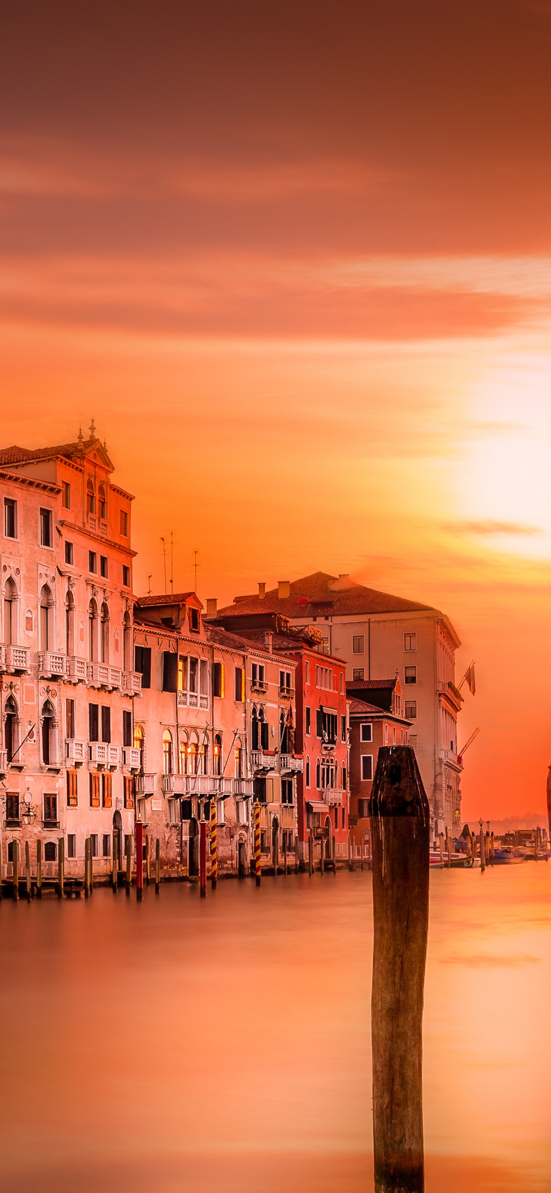 Обои Гранд-канал, водный путь, отражение, закат, вечер в разрешении 1125x2436