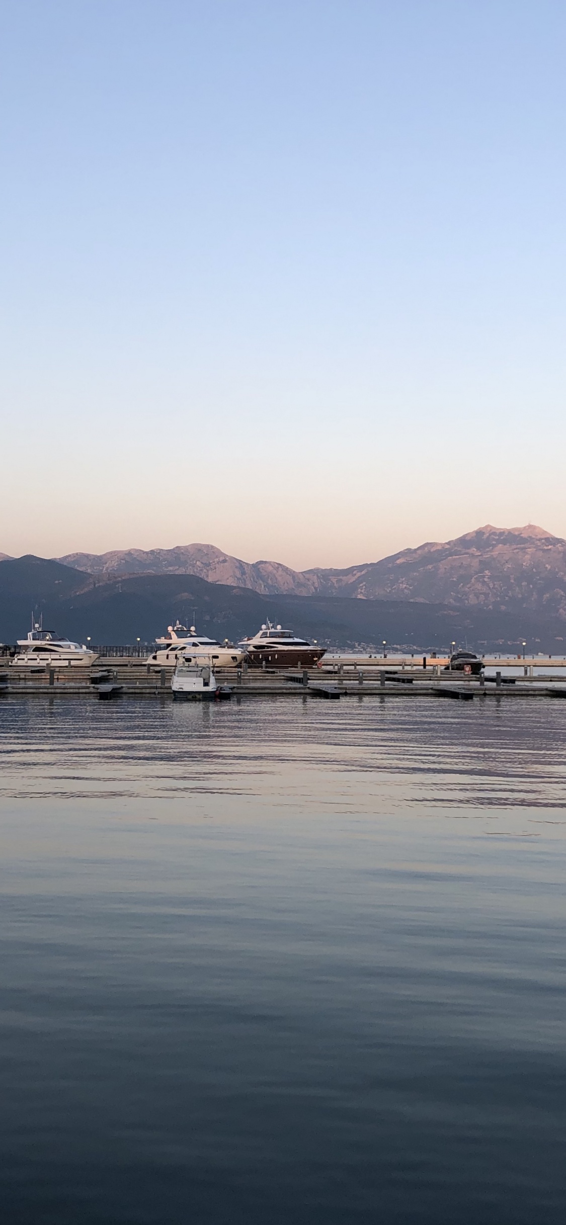 Обои Калазетта, Архипелаг Сульчис, Sola of Santantoco, Скольо Mangiabarche, плоский остров в разрешении 1125x2436