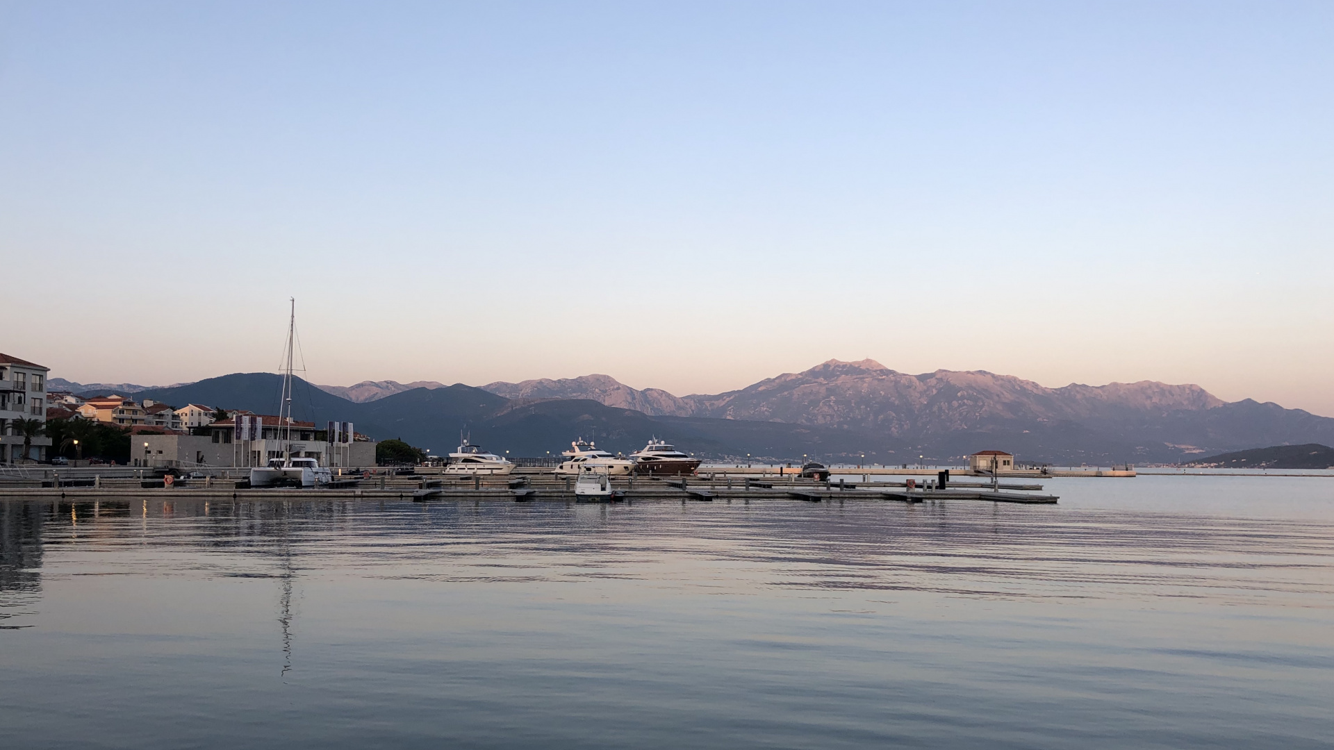 Обои Калазетта, Архипелаг Сульчис, Sola of Santantoco, Скольо Mangiabarche, плоский остров в разрешении 1920x1080