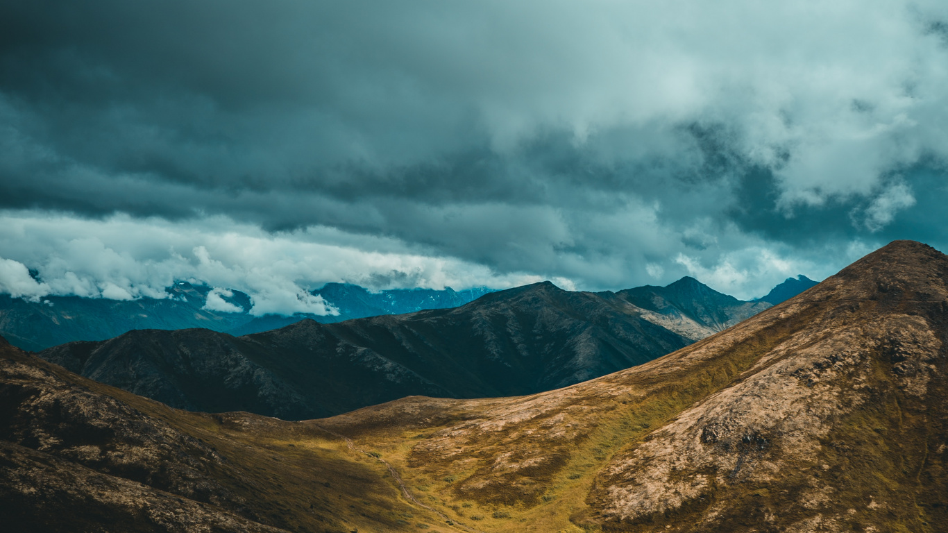 Обои облако, атмосфера, природный ландшафт, склон, гора в разрешении 1366x768