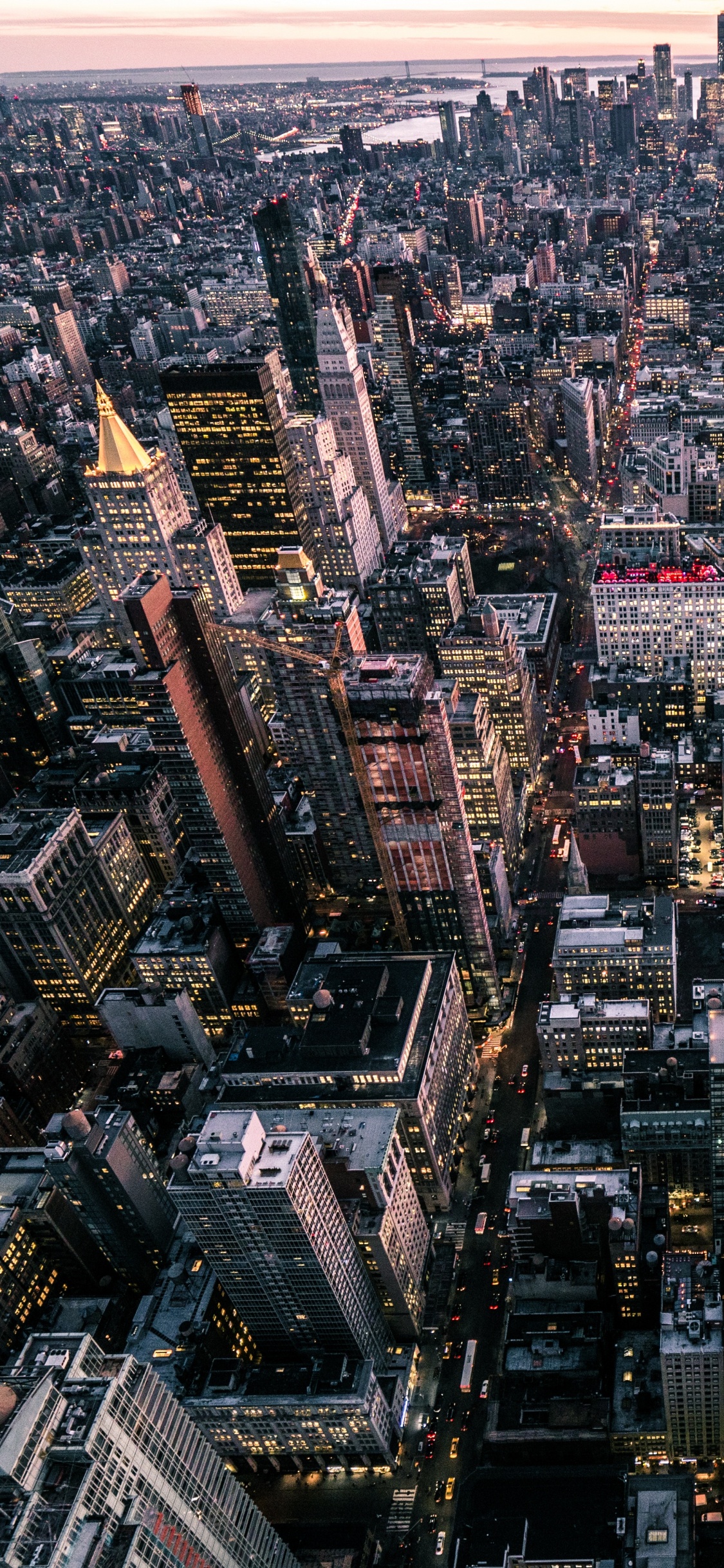 Обои Нью-Йорк, Эмпайр Стейт Билдинг, город, городской пейзаж, городской район в разрешении 1125x2436