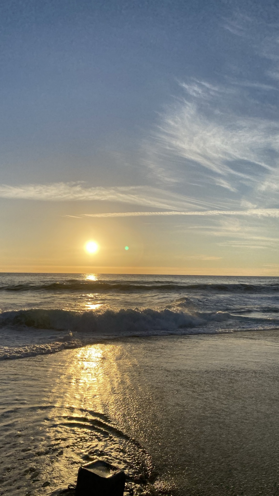 Обои море, прилив, вода, облако, гидроресурсы в разрешении 1080x1920