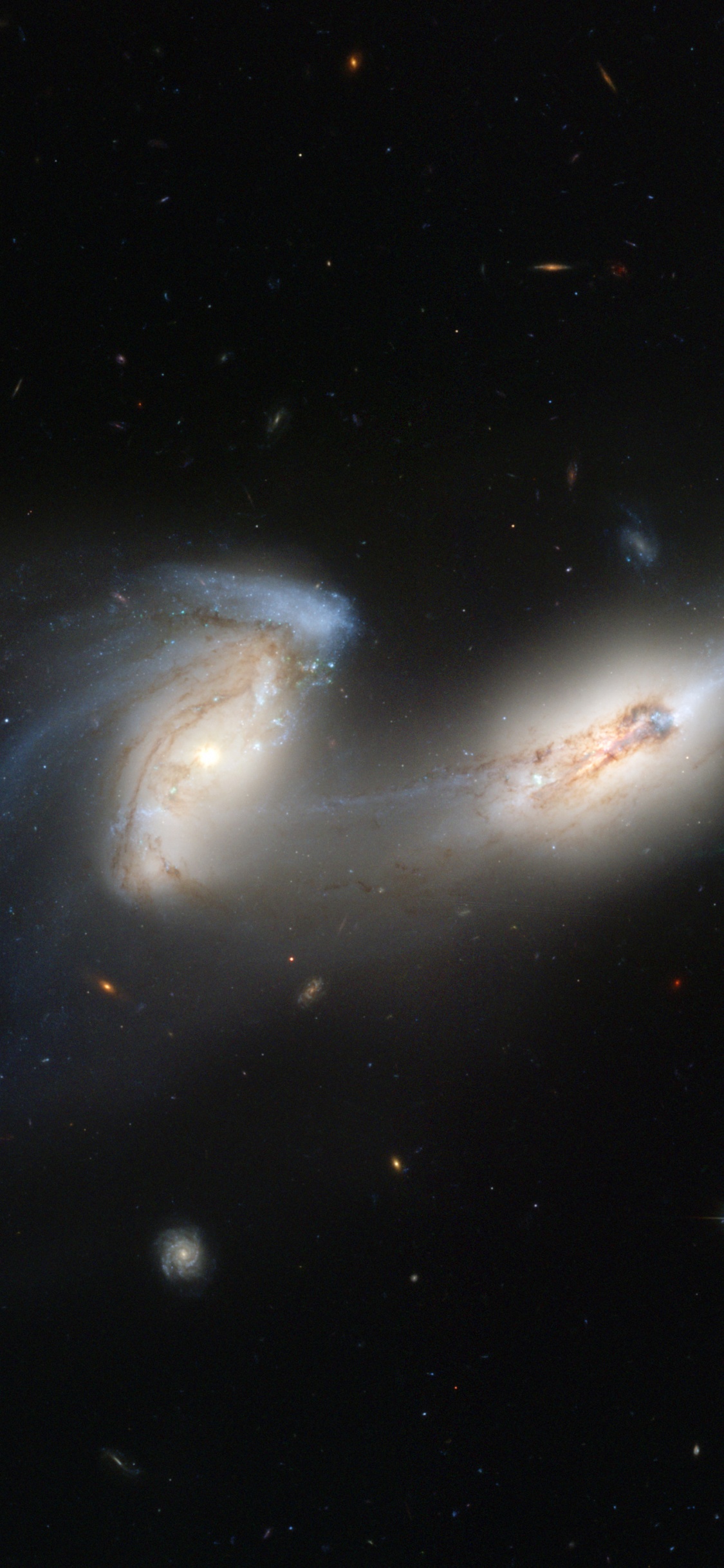 Обои Галактика, спиральная Галактика, взаимодействующие галактики, космическое пространство, астрономический объект в разрешении 1125x2436