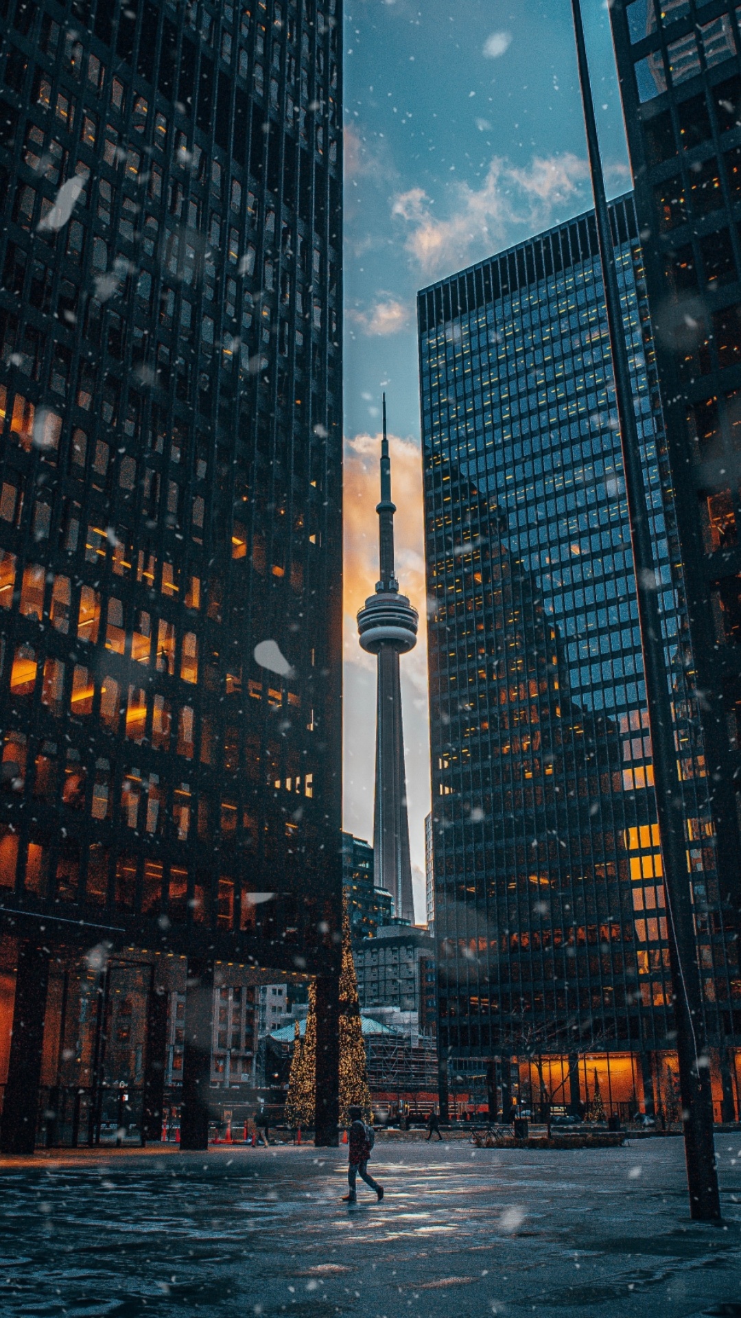 Обои здание, небоскреб, дневное время, вышка, свет в разрешении 1080x1920