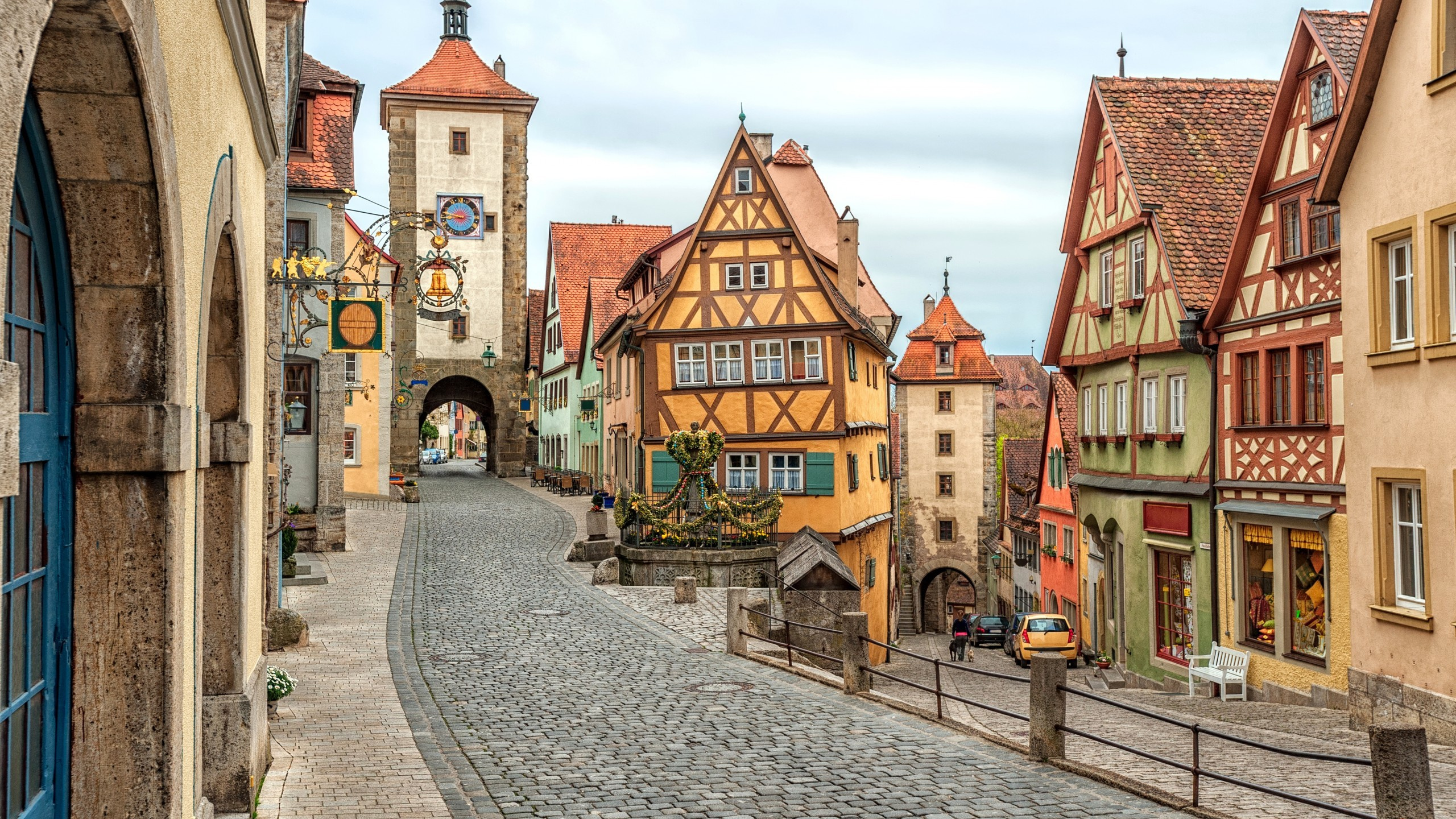 Обои Ротенбург-об-дер-Таубер, городок, улица, здание, город в разрешении 2560x1440
