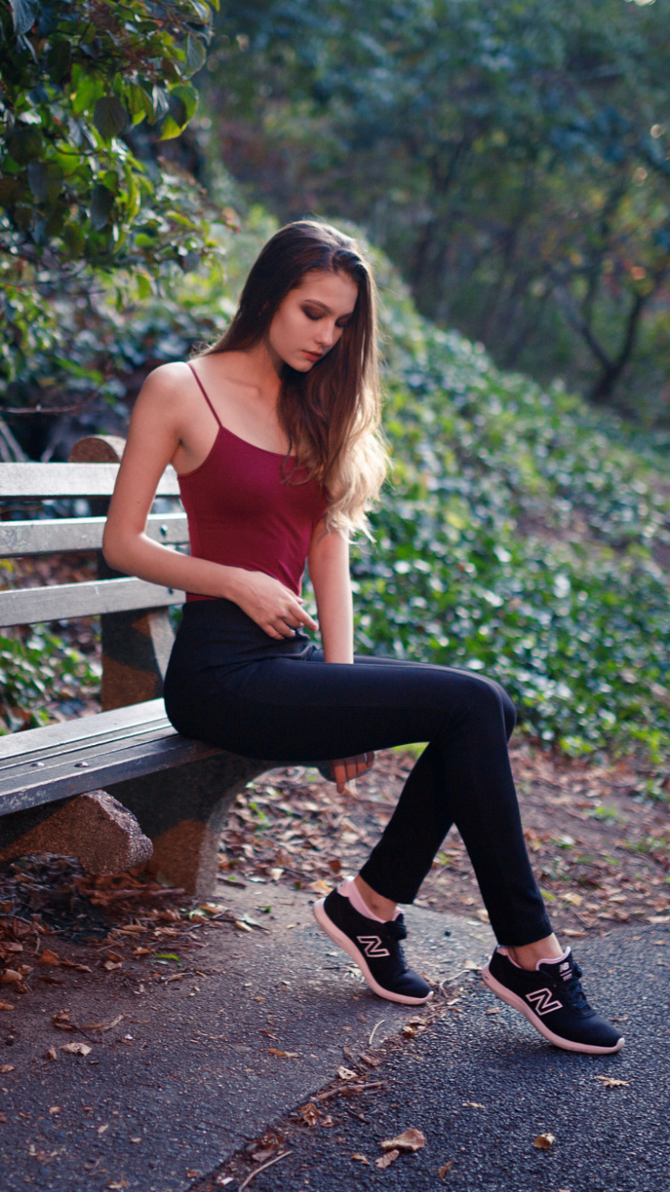 Обои сидящий, скамейка, Люди в природе, природа, красота в разрешении 750x1334