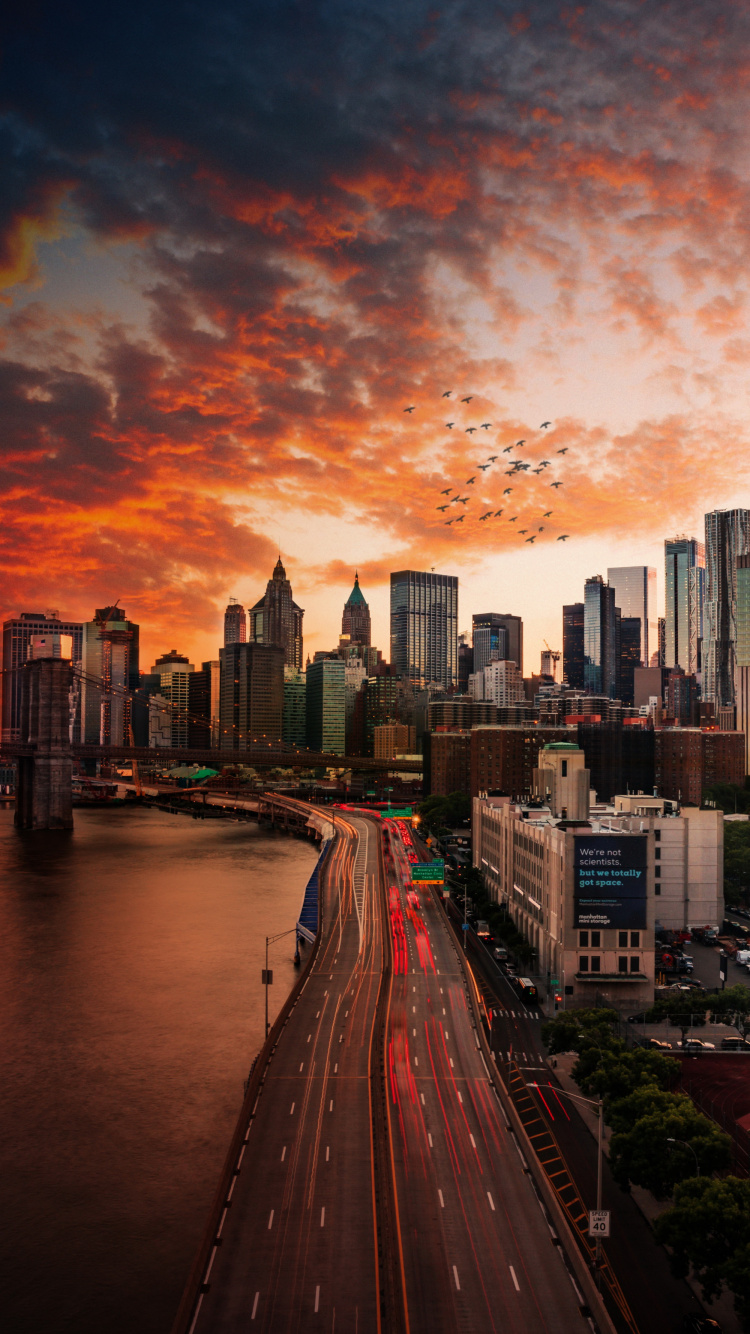 Обои Нижний Манхэттен, Вершина скалы, манхэттенский мост, Эмпайр Стейт Билдинг, облако в разрешении 750x1334