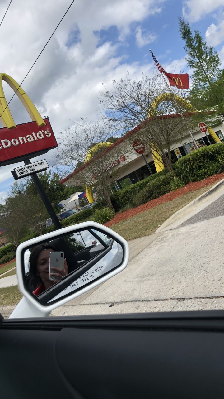 Обои семейный автомобиль, Король, компактный автомобиль, автомобиль среднего размера, автомобильное зеркало в разрешении 720x1280