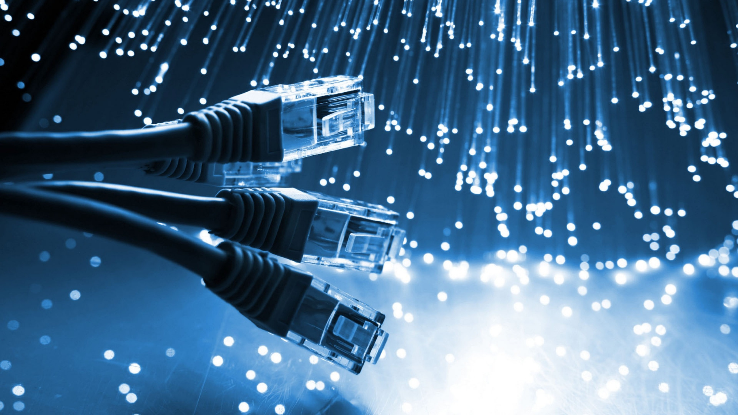 Cable connection. Интернет кабель. Локальная сеть. Оптоволокно. Оптоволокно интернет.