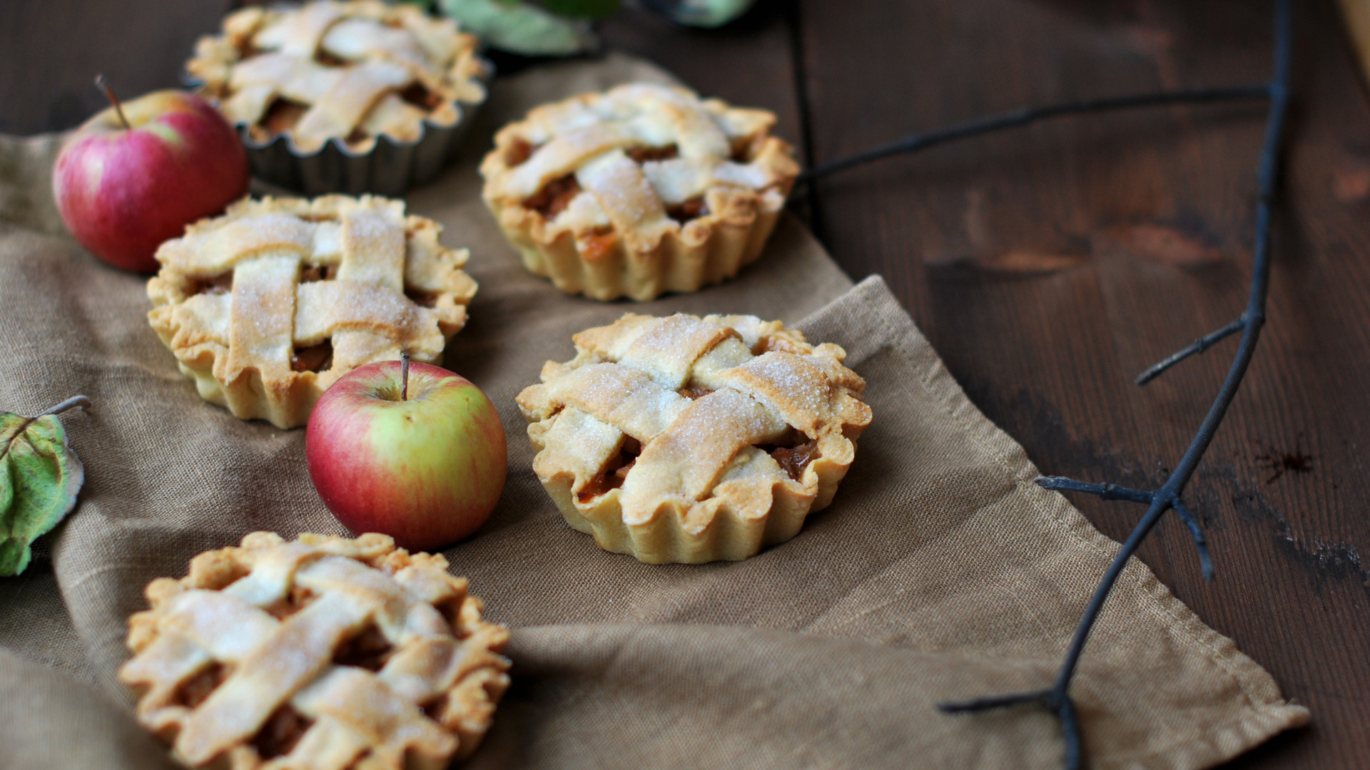 Обои пища, сахарная пудра, apple, выпечка, блюда в разрешении 1920x1080