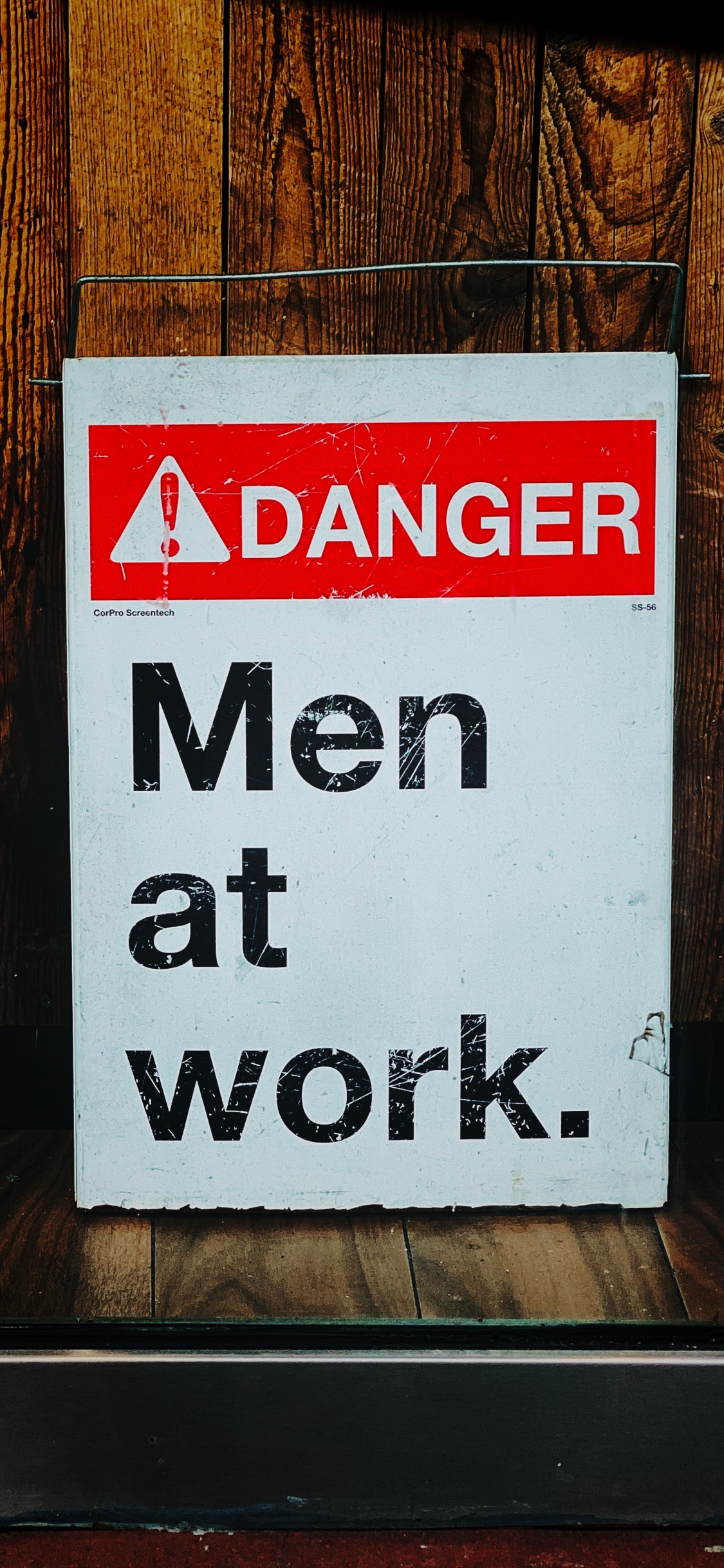 Обои квадрат, дорожный знак, быстрое питание, вывеска, текст в разрешении 1125x2436