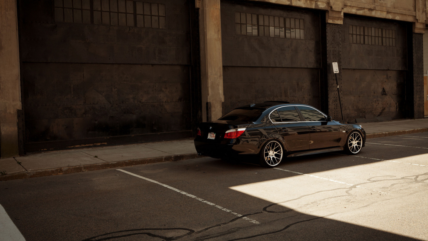Обои БМВ М5, bmw 5 series, авто, bmw, BMW 5 Series E60 в разрешении 1366x768