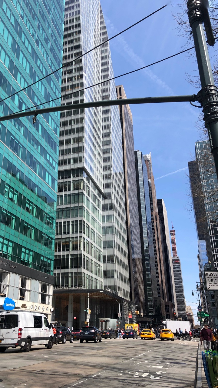 Обои Нью-Йорк, окно, башня, метрополия, город в разрешении 720x1280