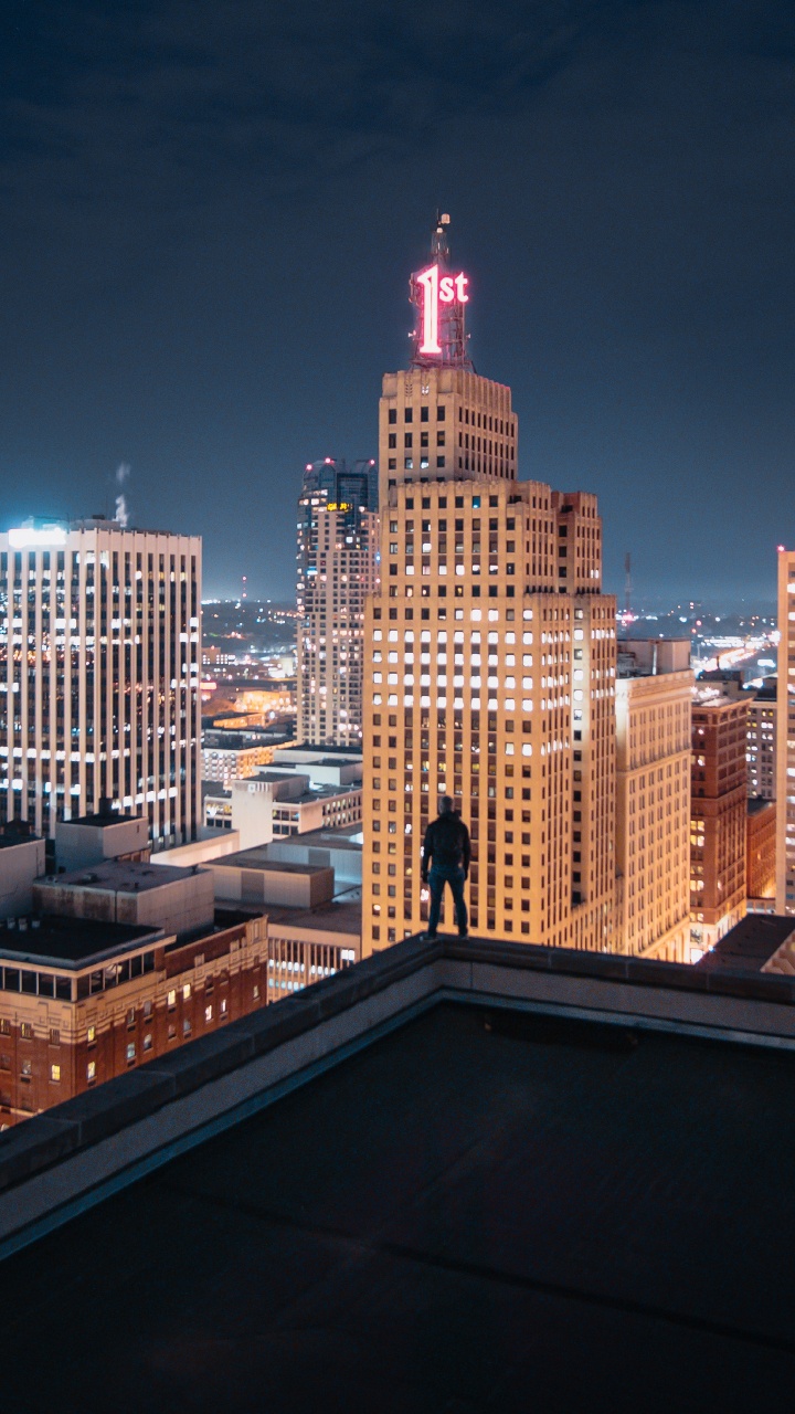 Обои здание, небоскреб, фасад, населенный пункт, город в разрешении 720x1280