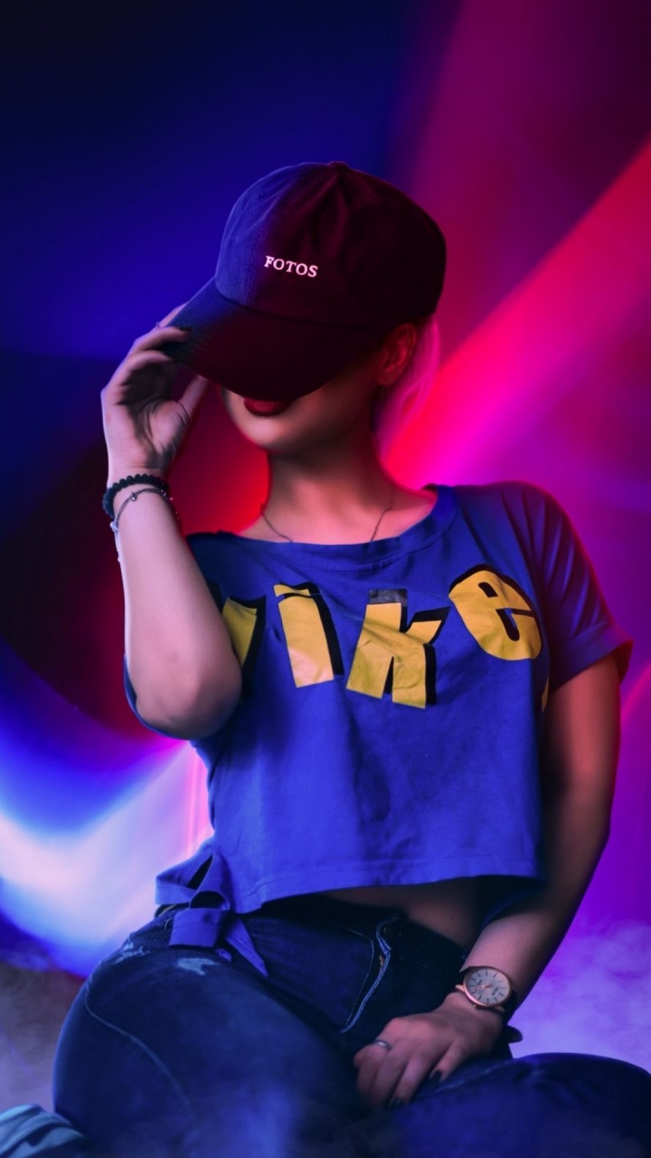 Обои Представление, пищуха, проводить исследования, влюбиться, рука в разрешении 720x1280