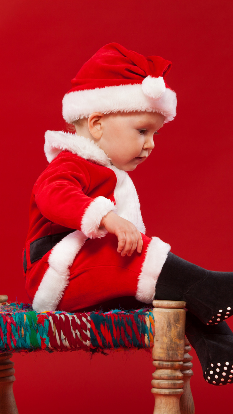 Обои Рождественский день, Санта-Клаус, Новый год, Дед Мороз, красный цвет в разрешении 750x1334