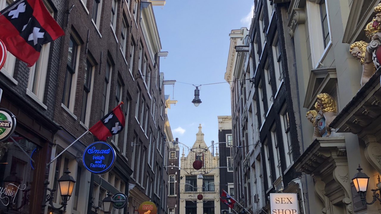 Обои переулок, Монмартр, дорога, городок, окно в разрешении 1280x720