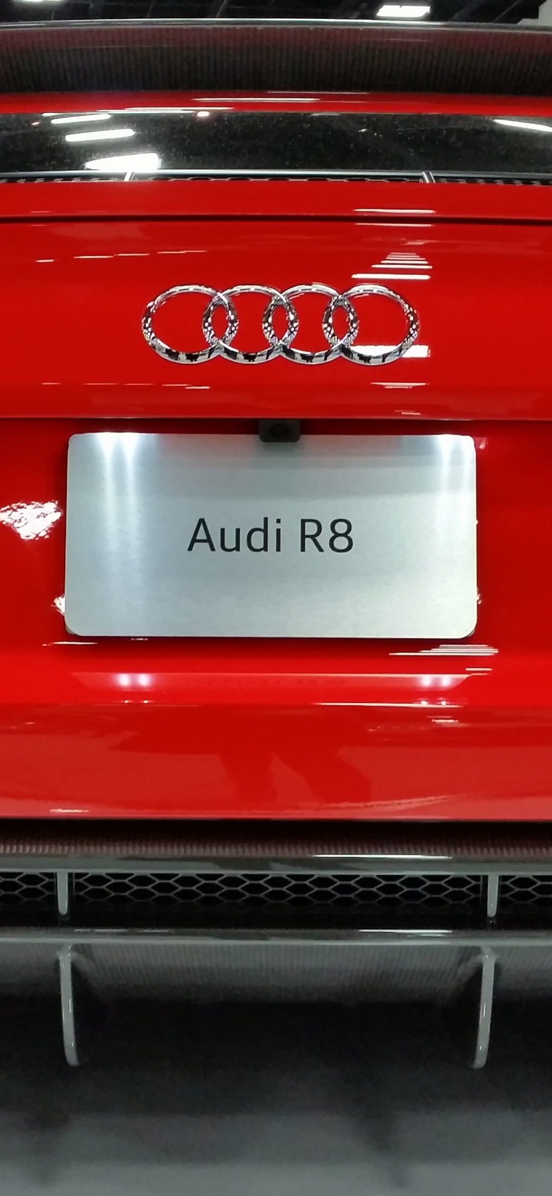 Обои спорткар, audi r8, красный цвет, audi rs 5, моторный транспорт в разрешении 1125x2436