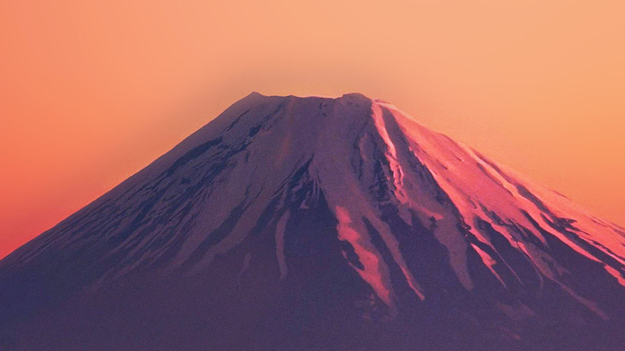 Обои стратовулкан, горный рельеф, гора, вулканического рельефа, облако в разрешении 1280x720