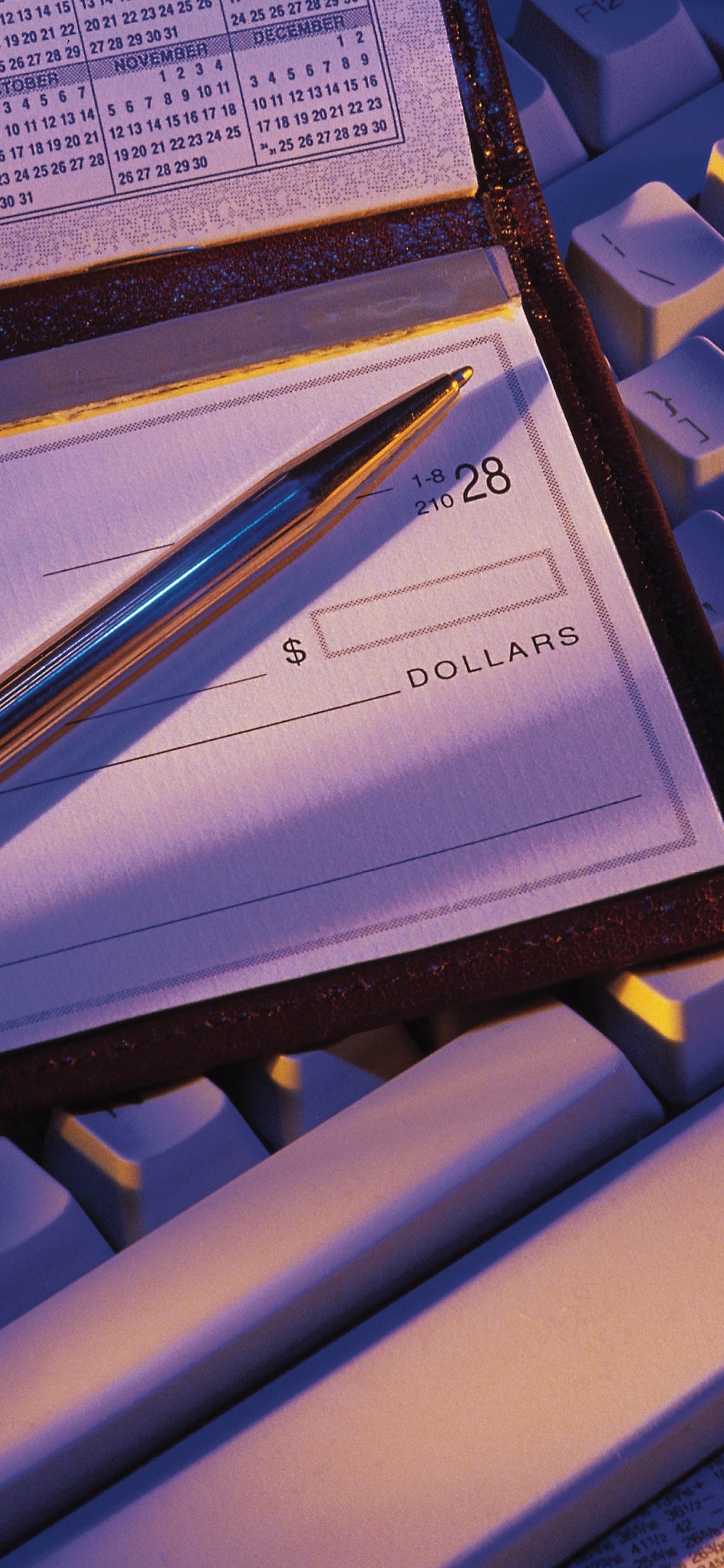 Обои пурпур, линия, угол, дневное освещение, синий в разрешении 1125x2436