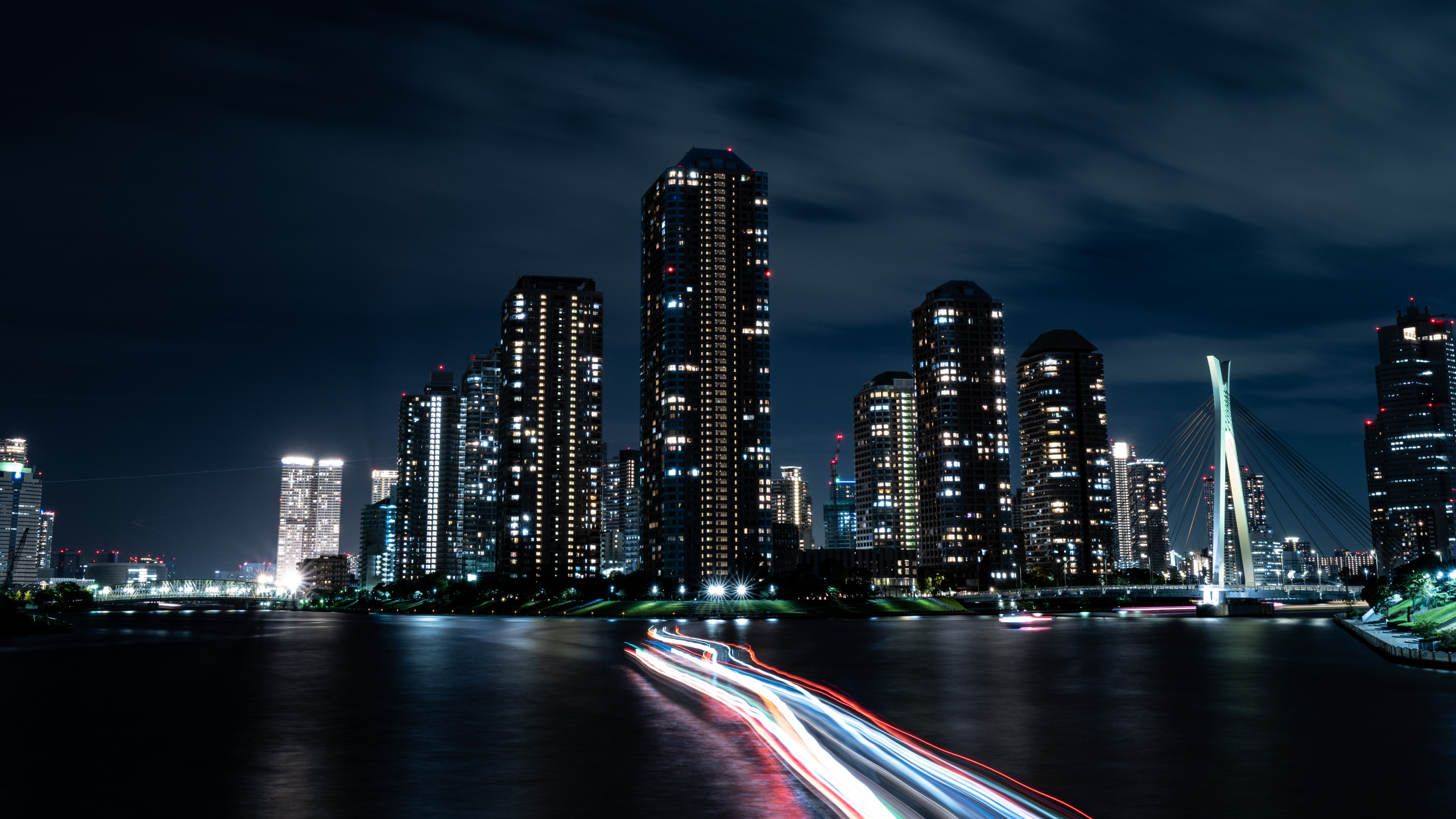 Обои арт, архитектура, ночь, городской пейзаж, город в разрешении 2560x1440