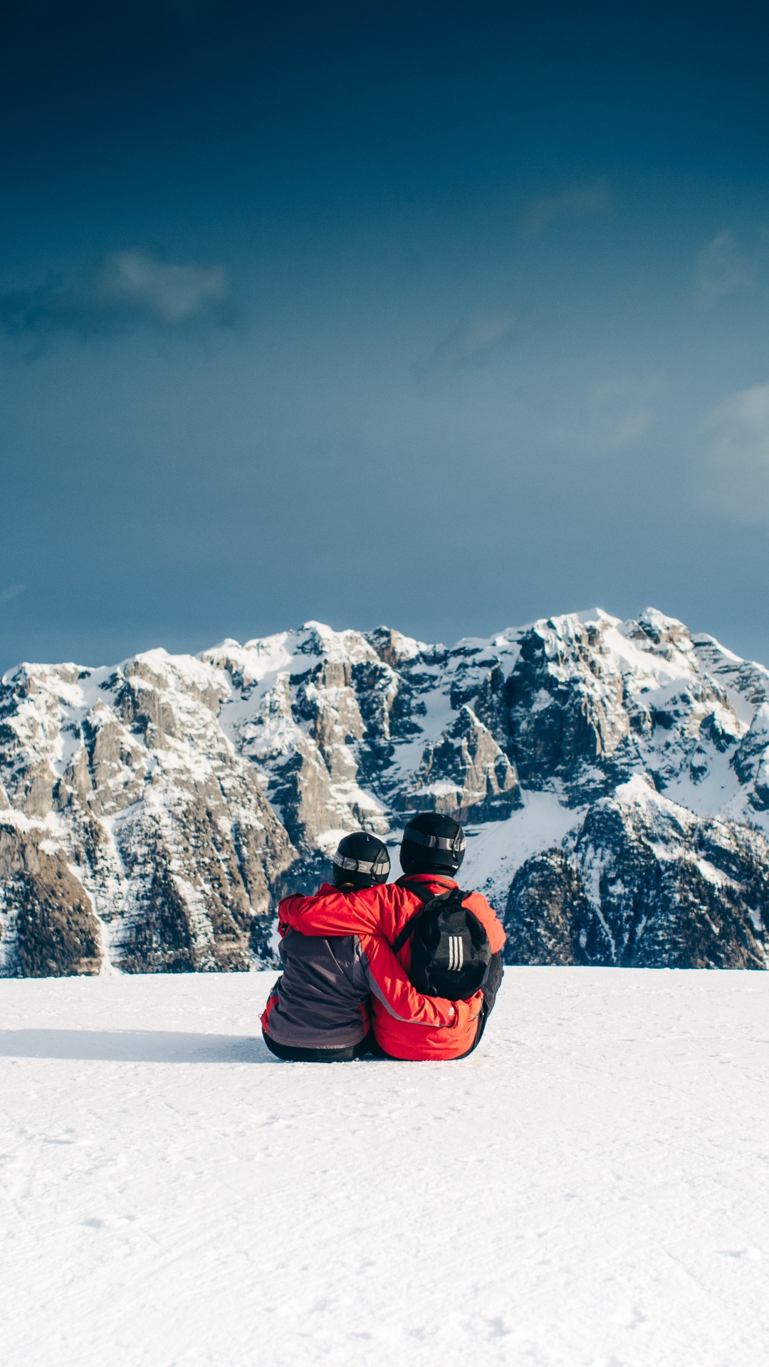 Обои лыжи, снег, горный рельеф, гора, зима в разрешении 1080x1920