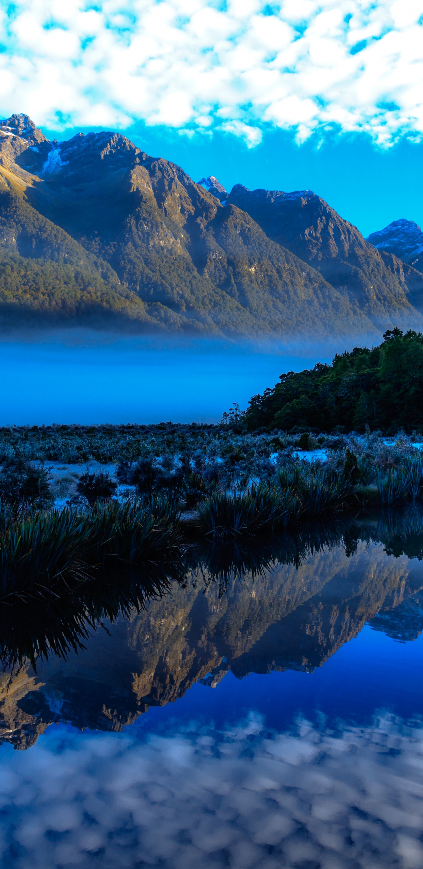 Обои природа, природный ландшафт, гора, отражение, горный рельеф в разрешении 1440x2960