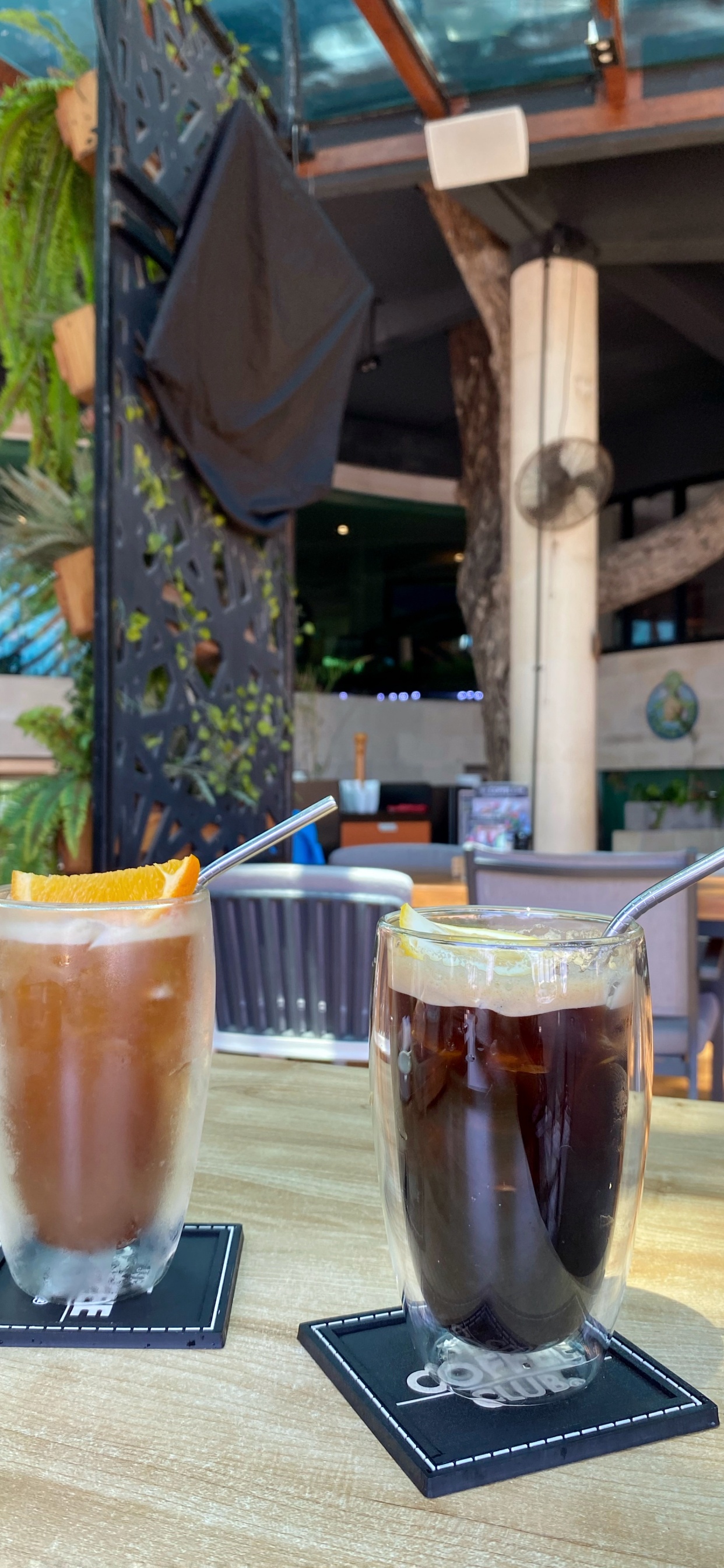 Обои напиток, кофейня, таблица, serveware, сок в разрешении 1242x2688