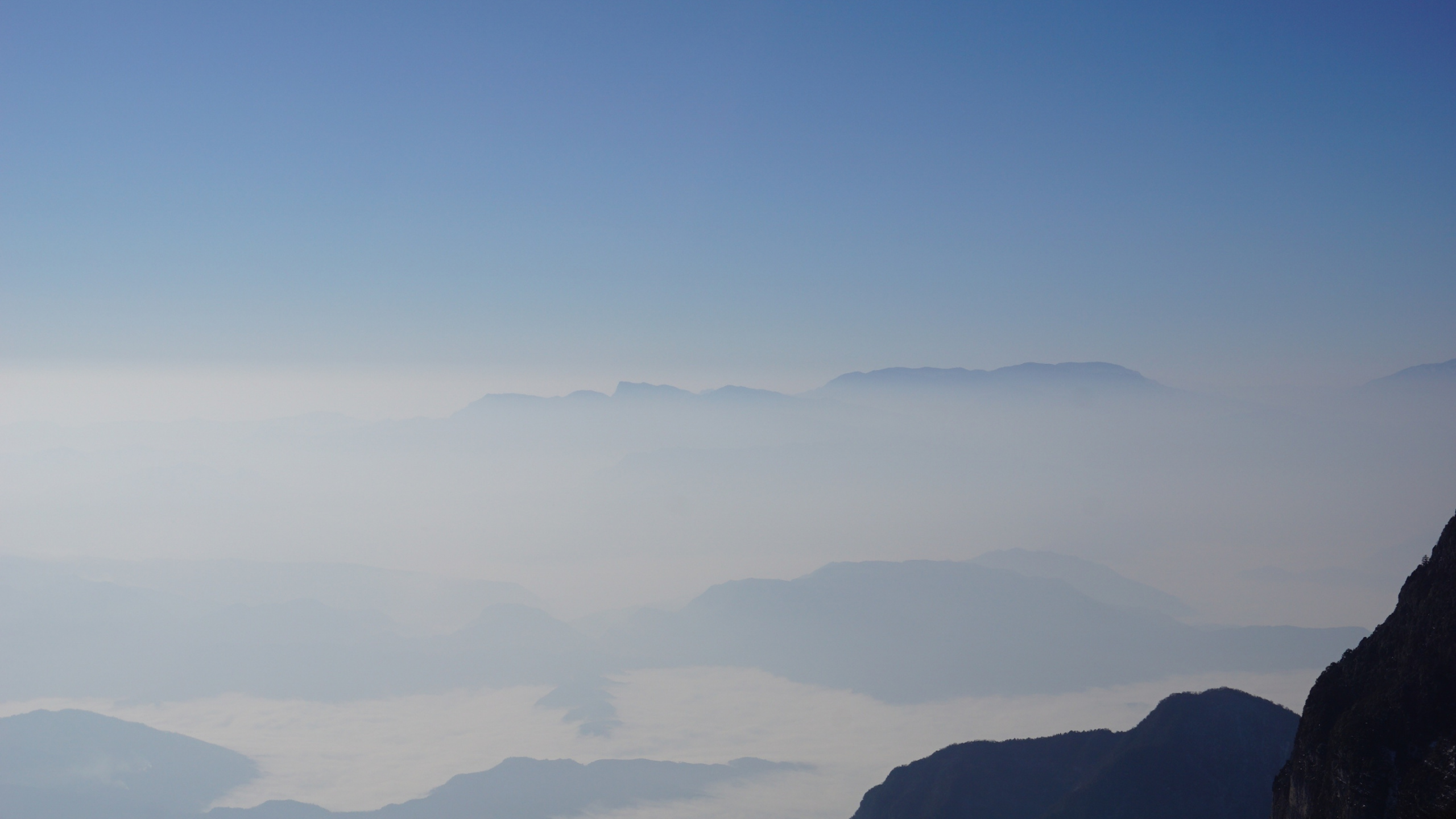 Обои горный рельеф, облако, горный хребет, хребет, утро в разрешении 2560x1440