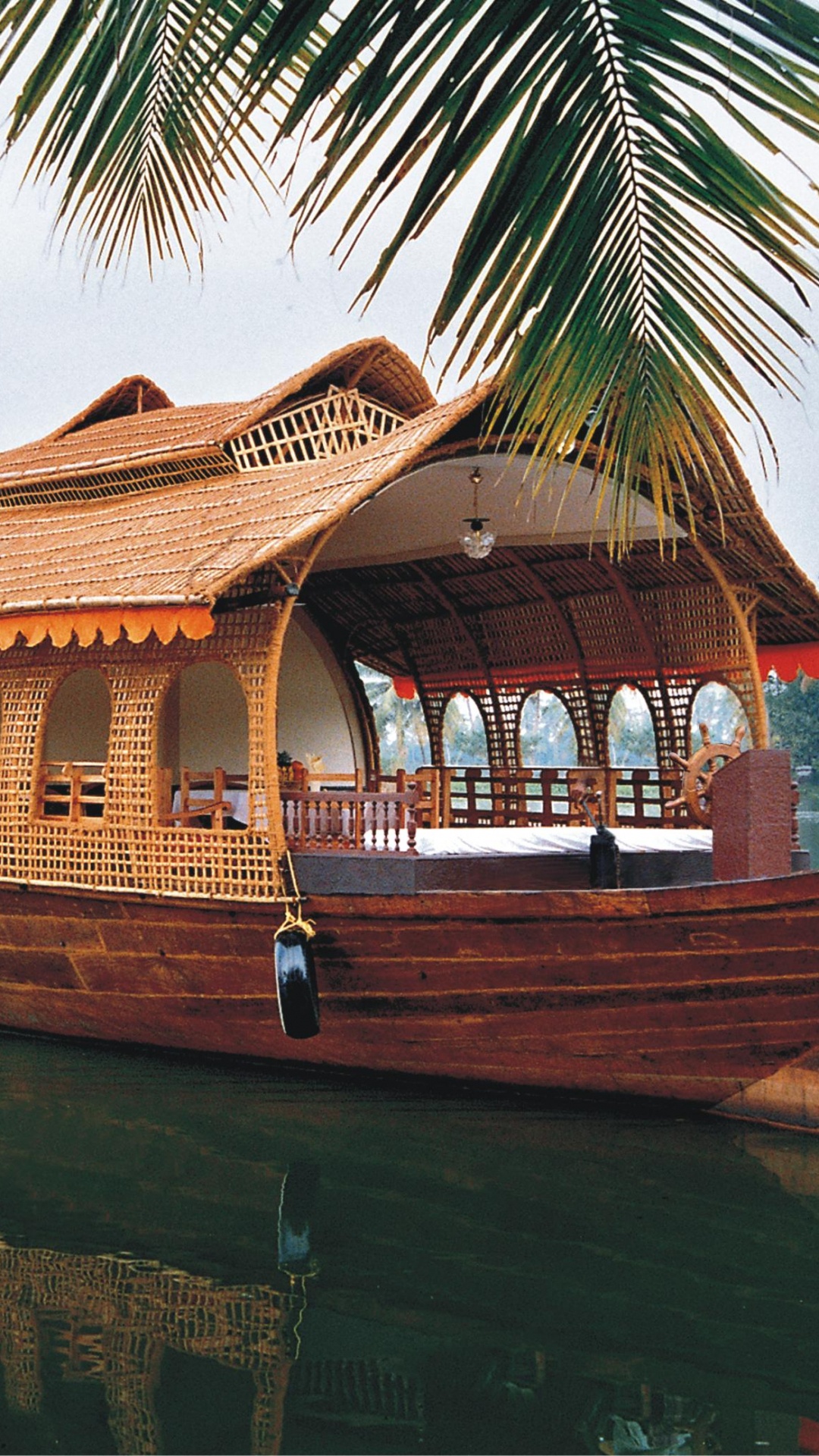 Обои отражение, плавучий дом, перевозка воды, Заводям Кералы, лодка в разрешении 1080x1920