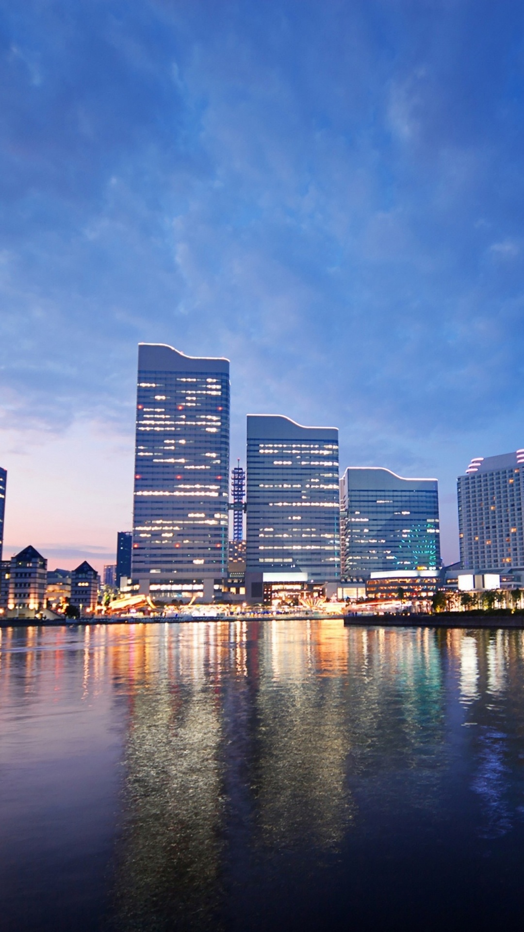 Обои городской пейзаж, город, небоскреб, отражение, метрополия в разрешении 1080x1920