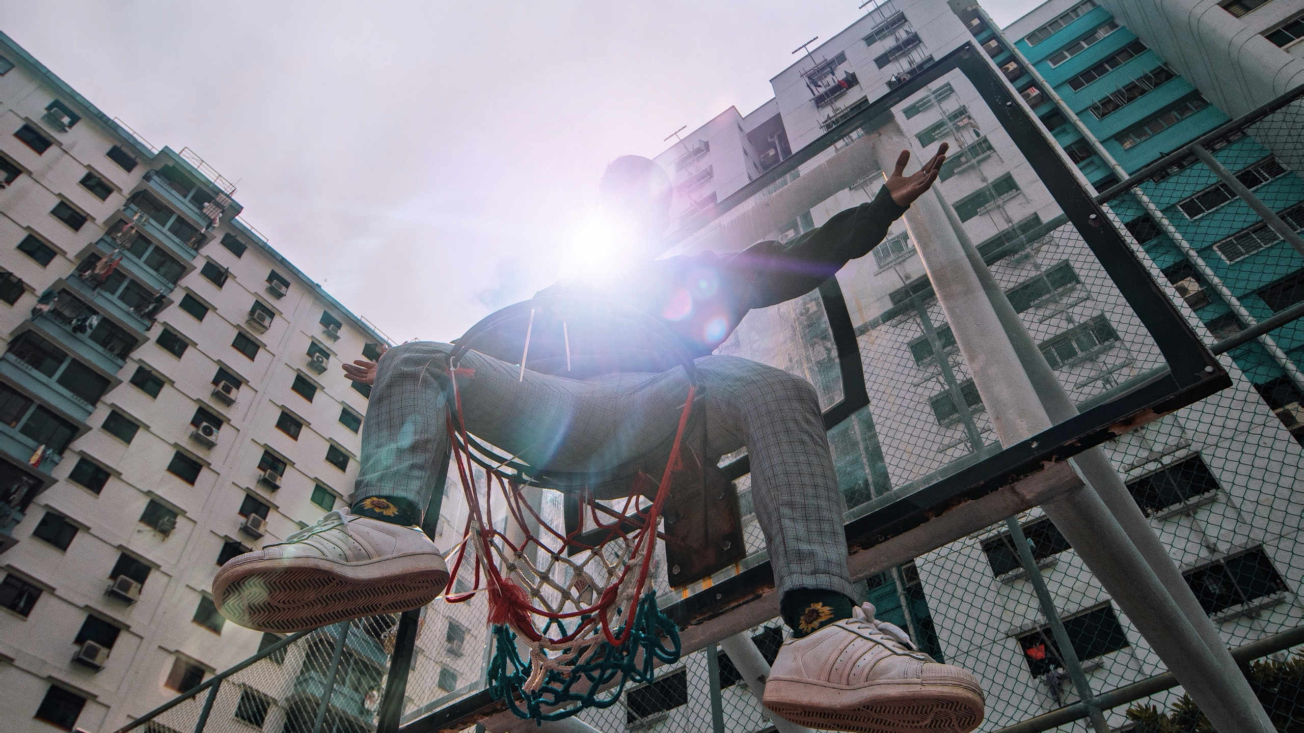 Обои небоскреб, городской район, дневное время, архитектура, свет в разрешении 2560x1440