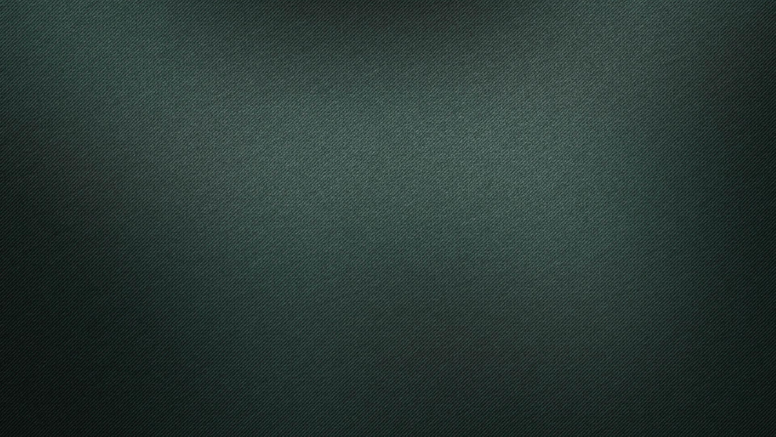 Обои зеленый, узор, темнота, серый цвет, джинсовая ткань в разрешении 2560x1440