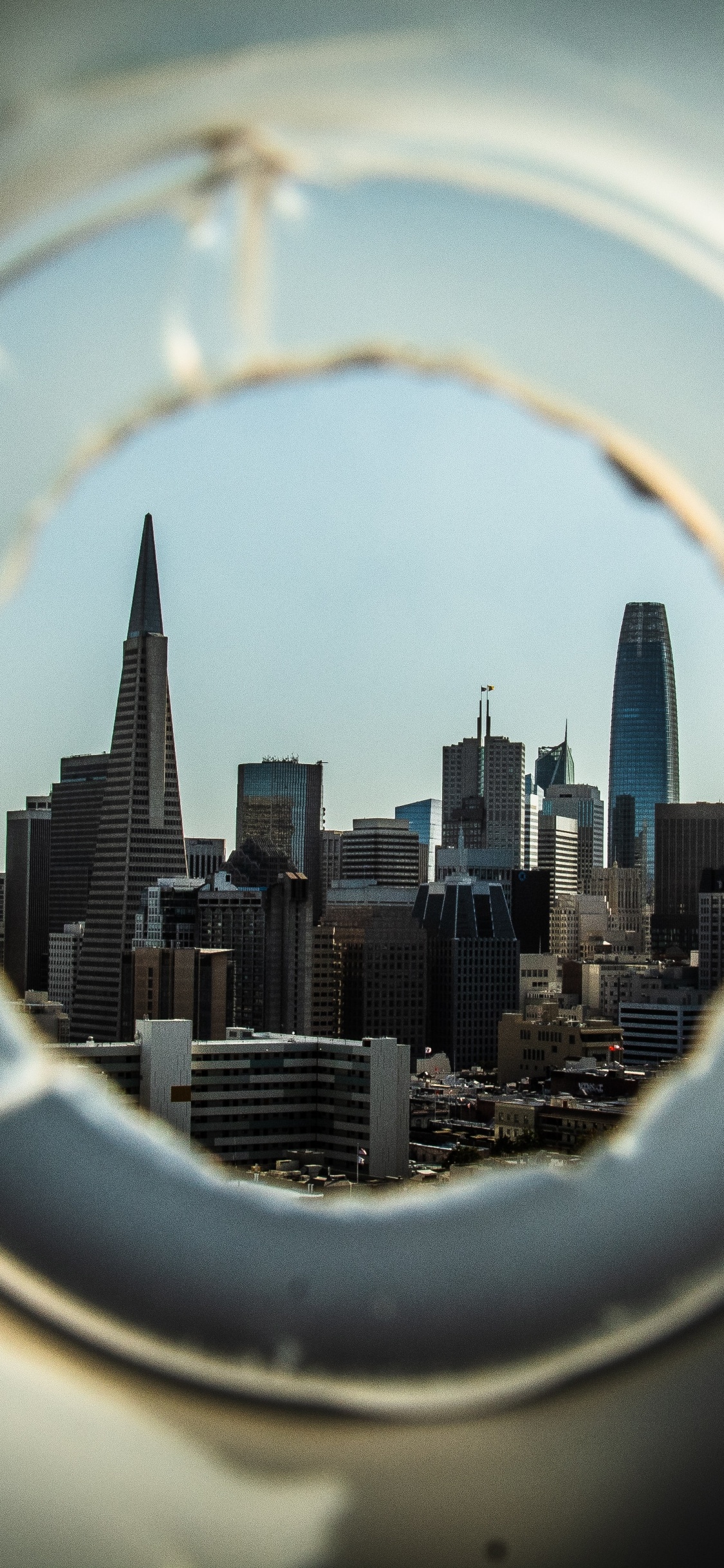 Обои архитектура, город, населенный пункт, линия горизонта, небоскреб в разрешении 1125x2436