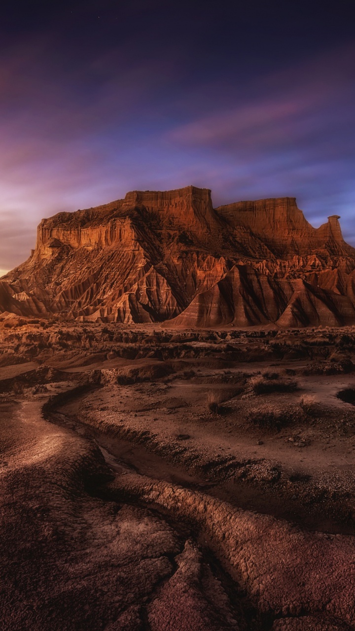 Обои произведение искусства, арт, артист, бесплодные земли, облако в разрешении 720x1280