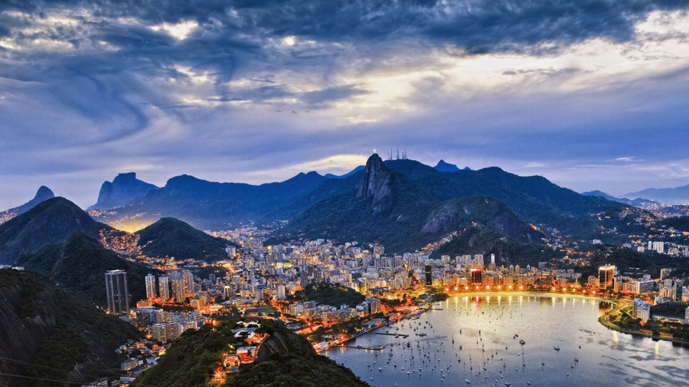 Обои пляж копакабана, пляж, гора, горный хребет, ориентир в разрешении 1366x768