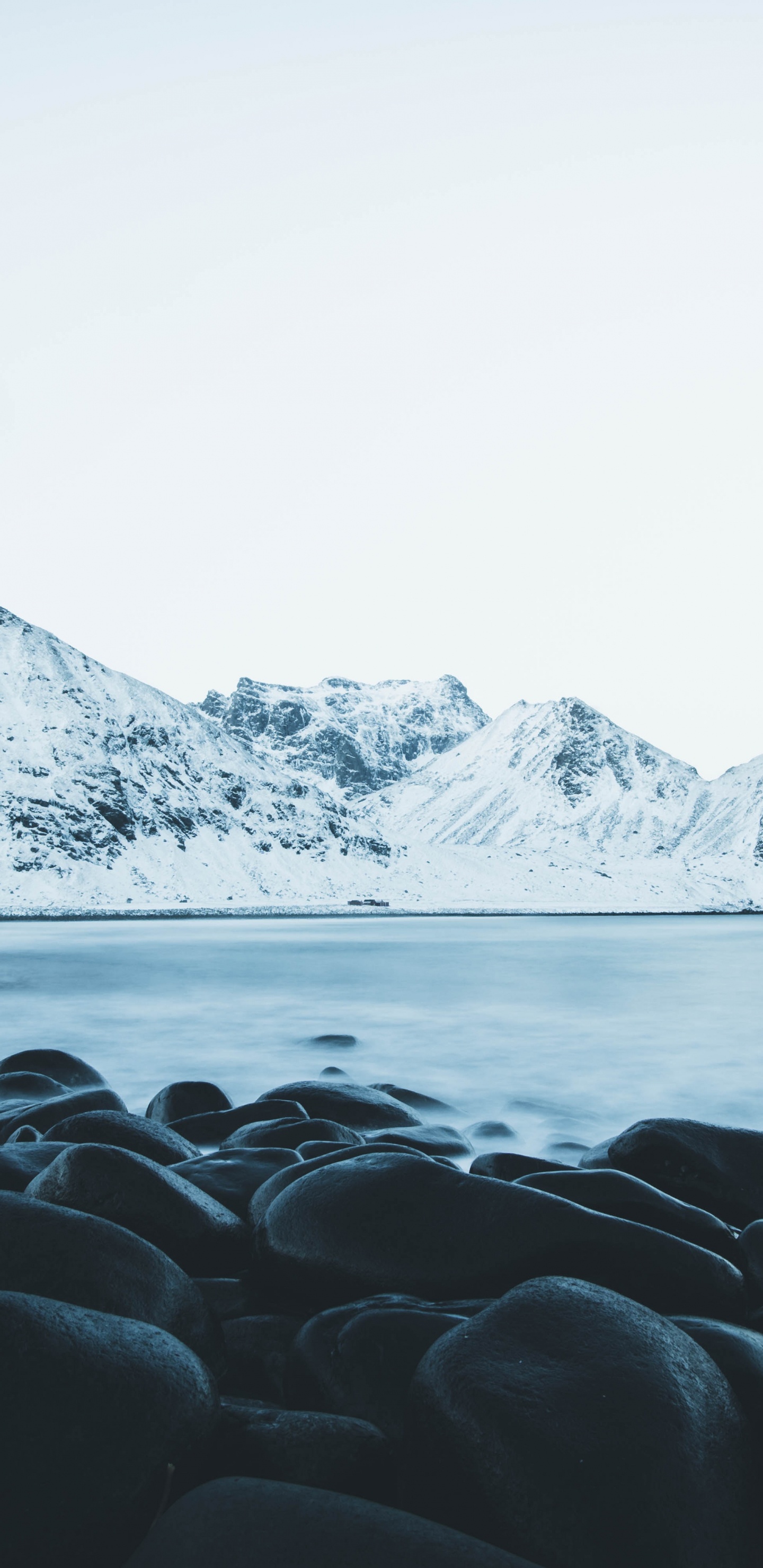 Обои море, вода, океан, побережье, рок в разрешении 1440x2960